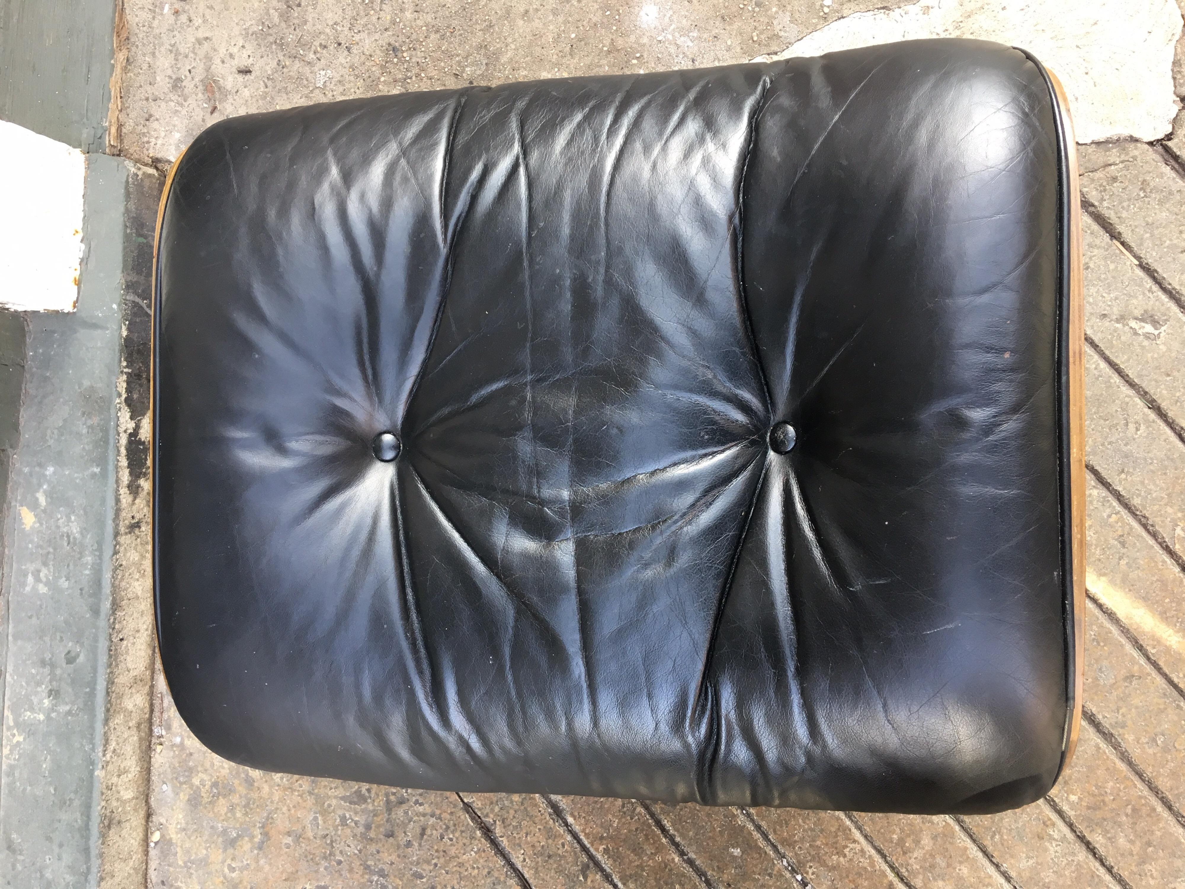 American Charles Eames for Herman Miller Rosewood 670/71 Lounge Chair and Ottoman