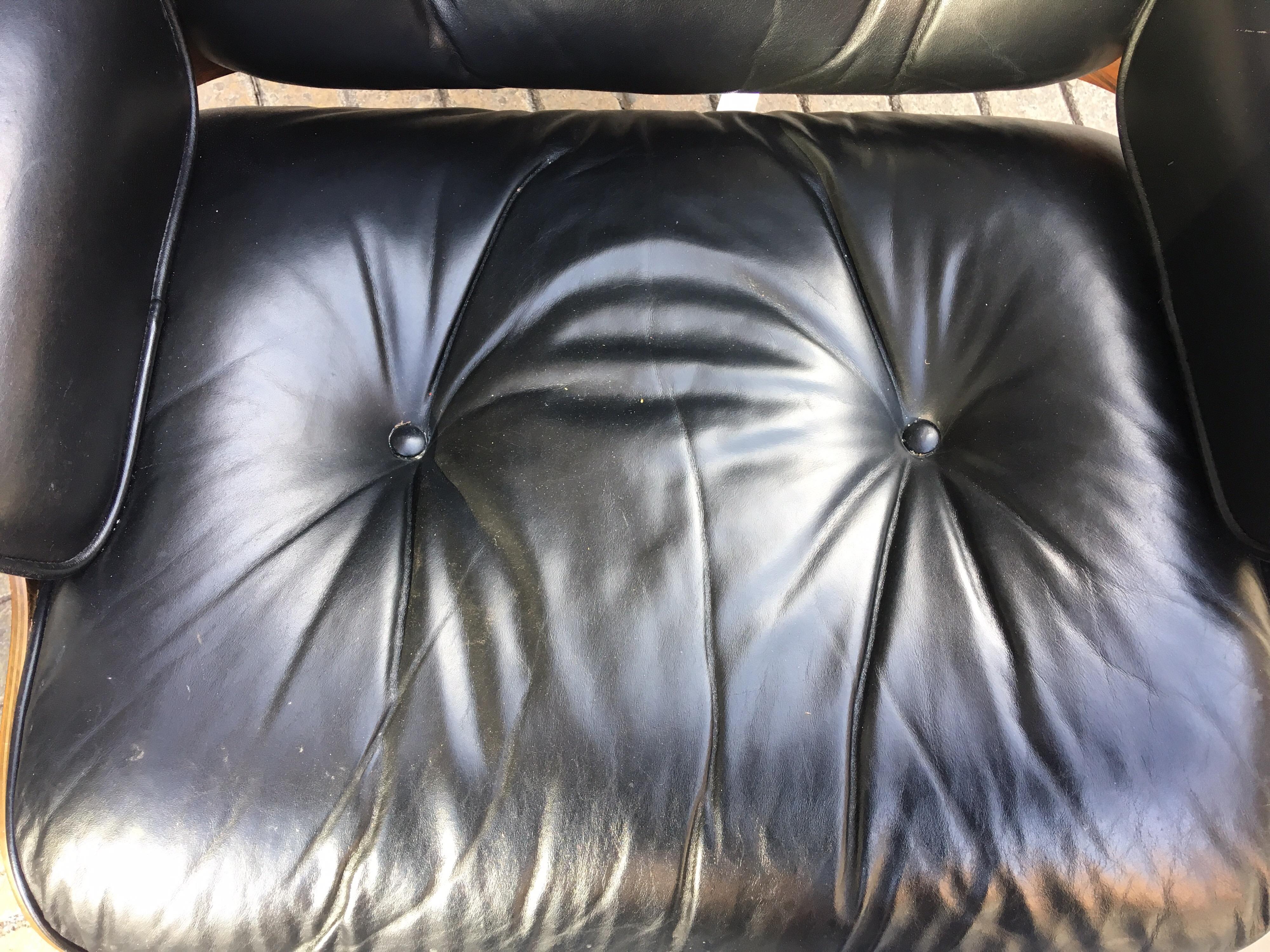 Charles Eames for Herman Miller Rosewood 670/71 Lounge Chair and Ottoman In Good Condition In Philadelphia, PA