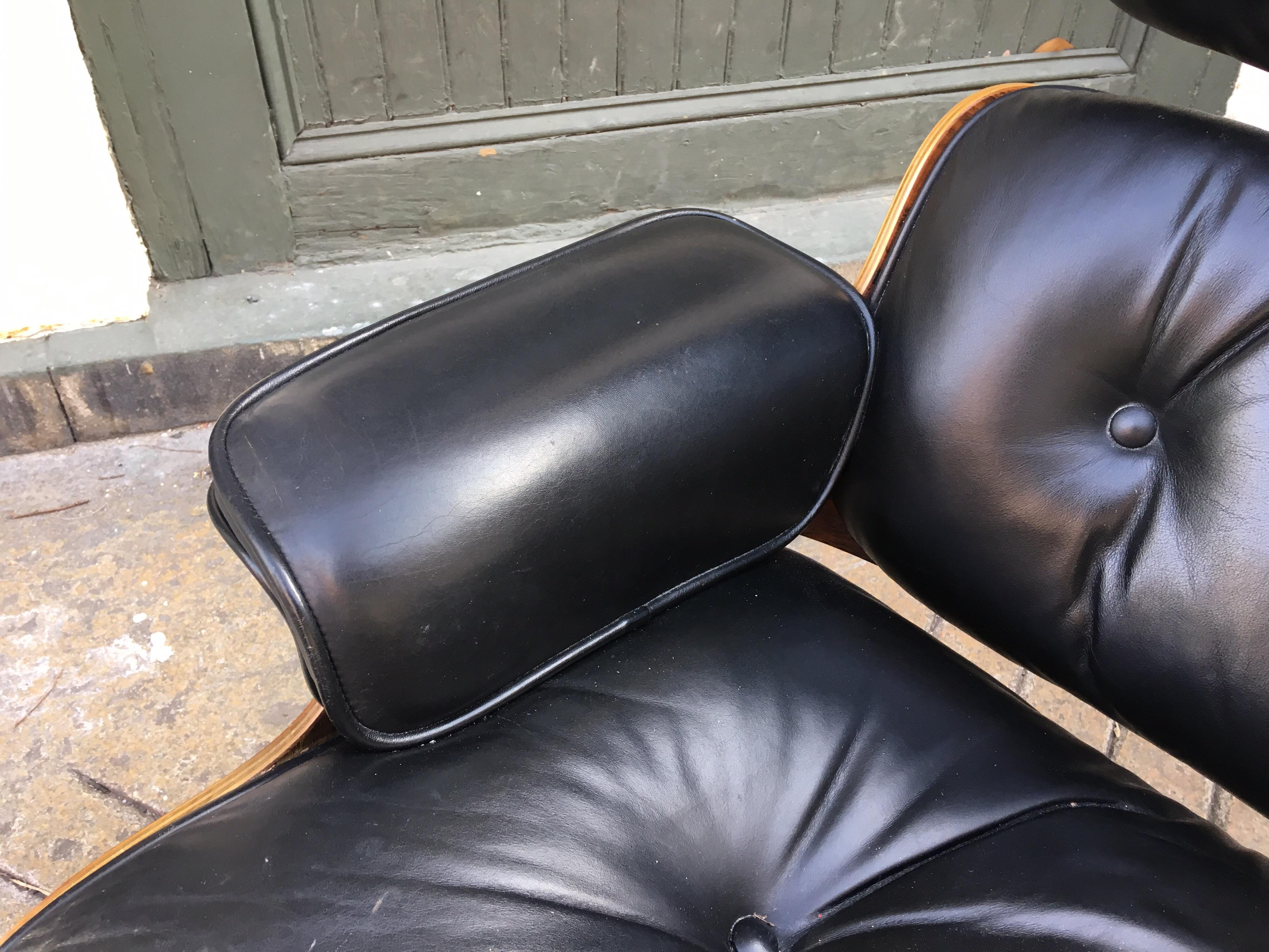 Mid-20th Century Charles Eames for Herman Miller Rosewood 670/71 Lounge Chair and Ottoman