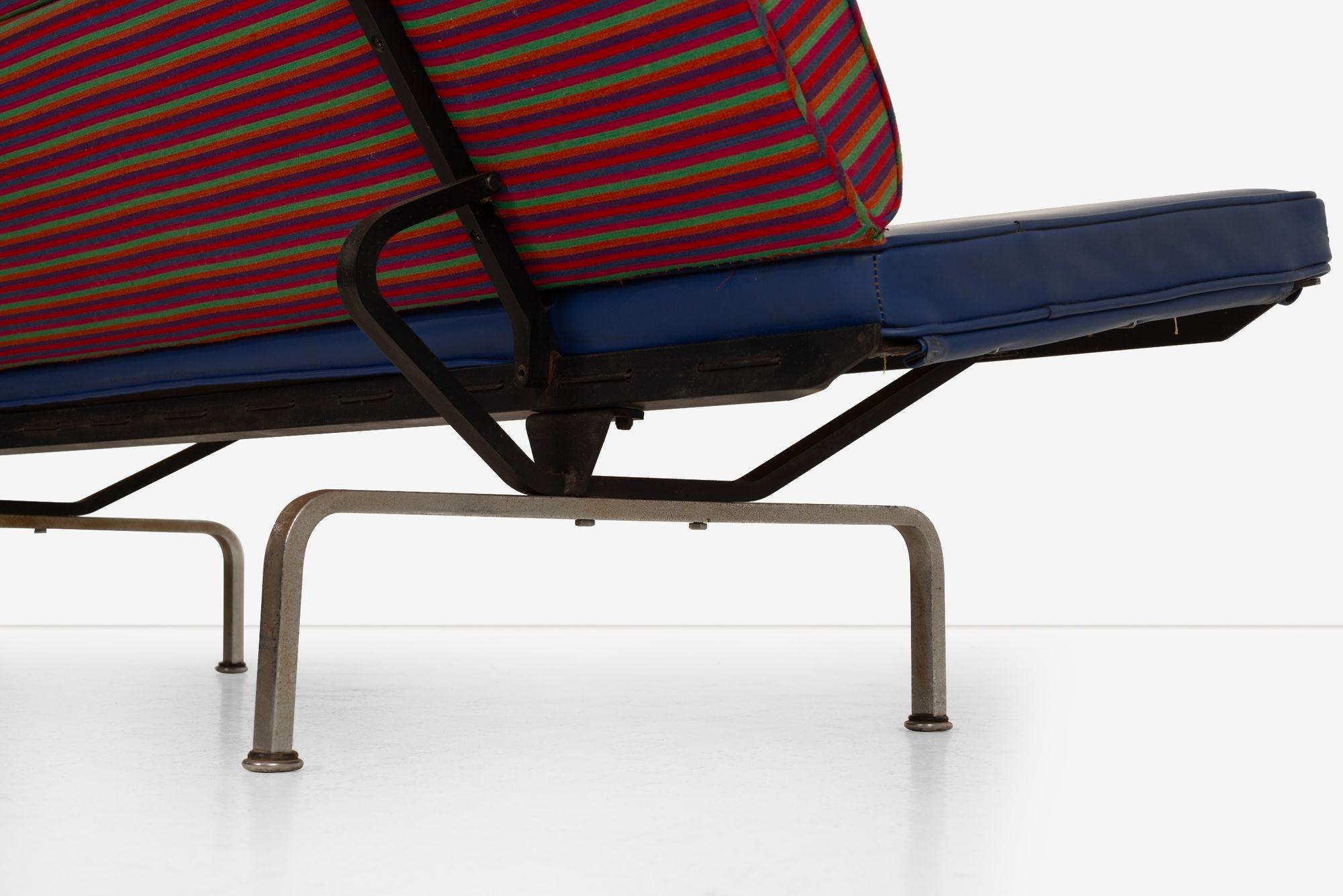 Charles Eames für Herman Miller Sofa Kompakt in Jacobs Mantelstoff von Girard im Angebot 7