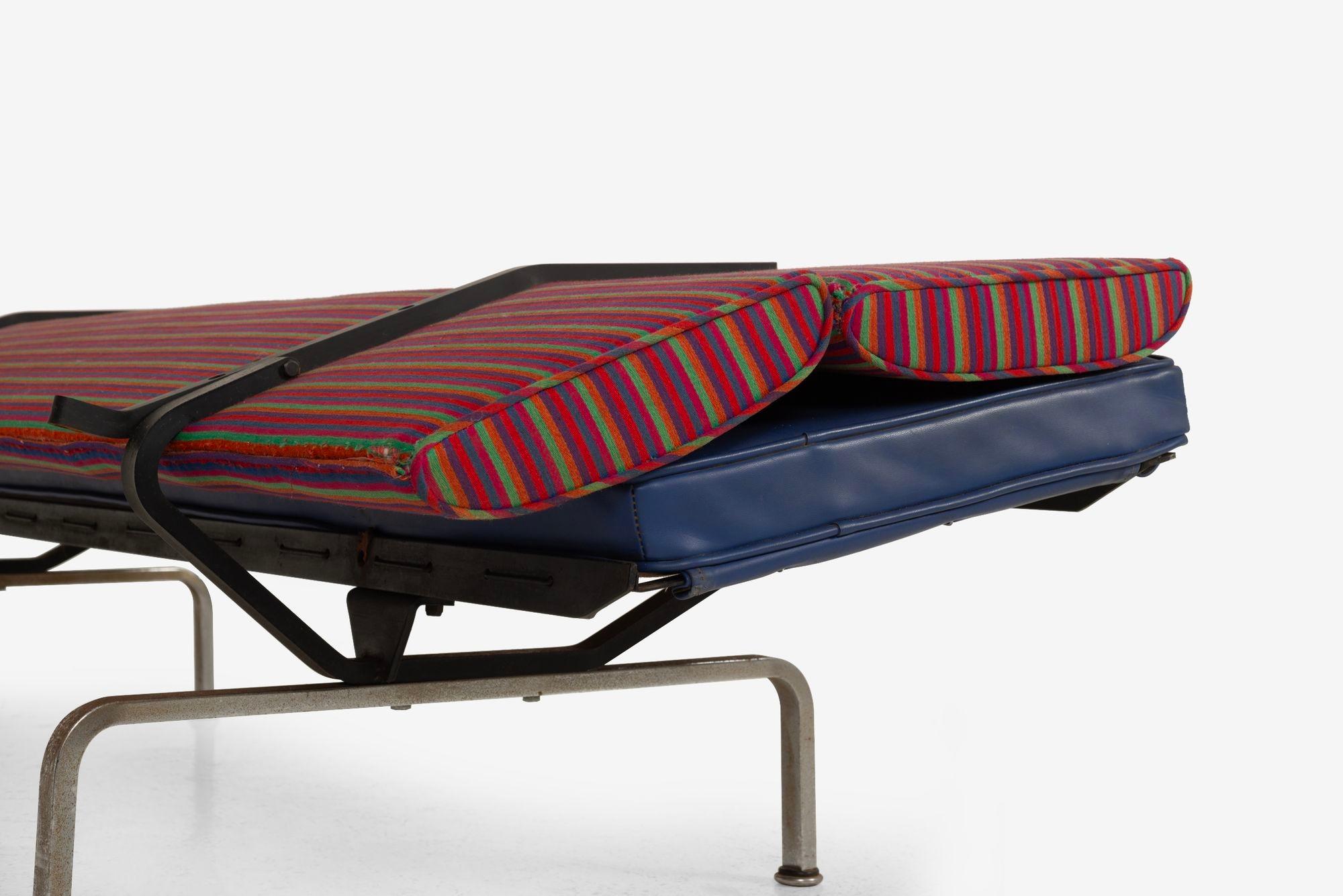 Charles Eames für Herman Miller Sofa Kompakt in Jacobs Mantelstoff von Girard im Angebot 8