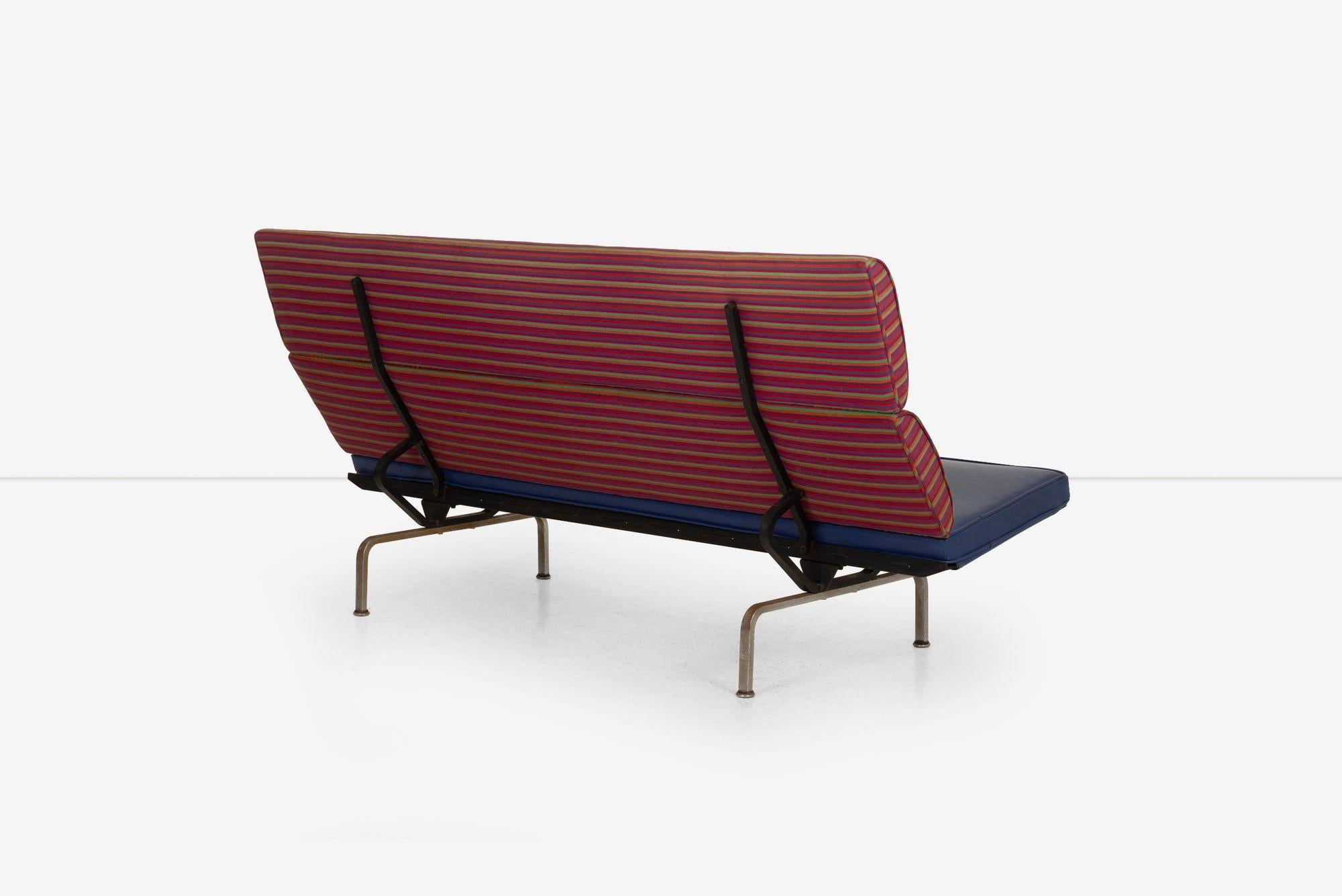 Charles Eames für Herman Miller Sofa Kompakt in Jacobs Mantelstoff von Girard im Angebot 2