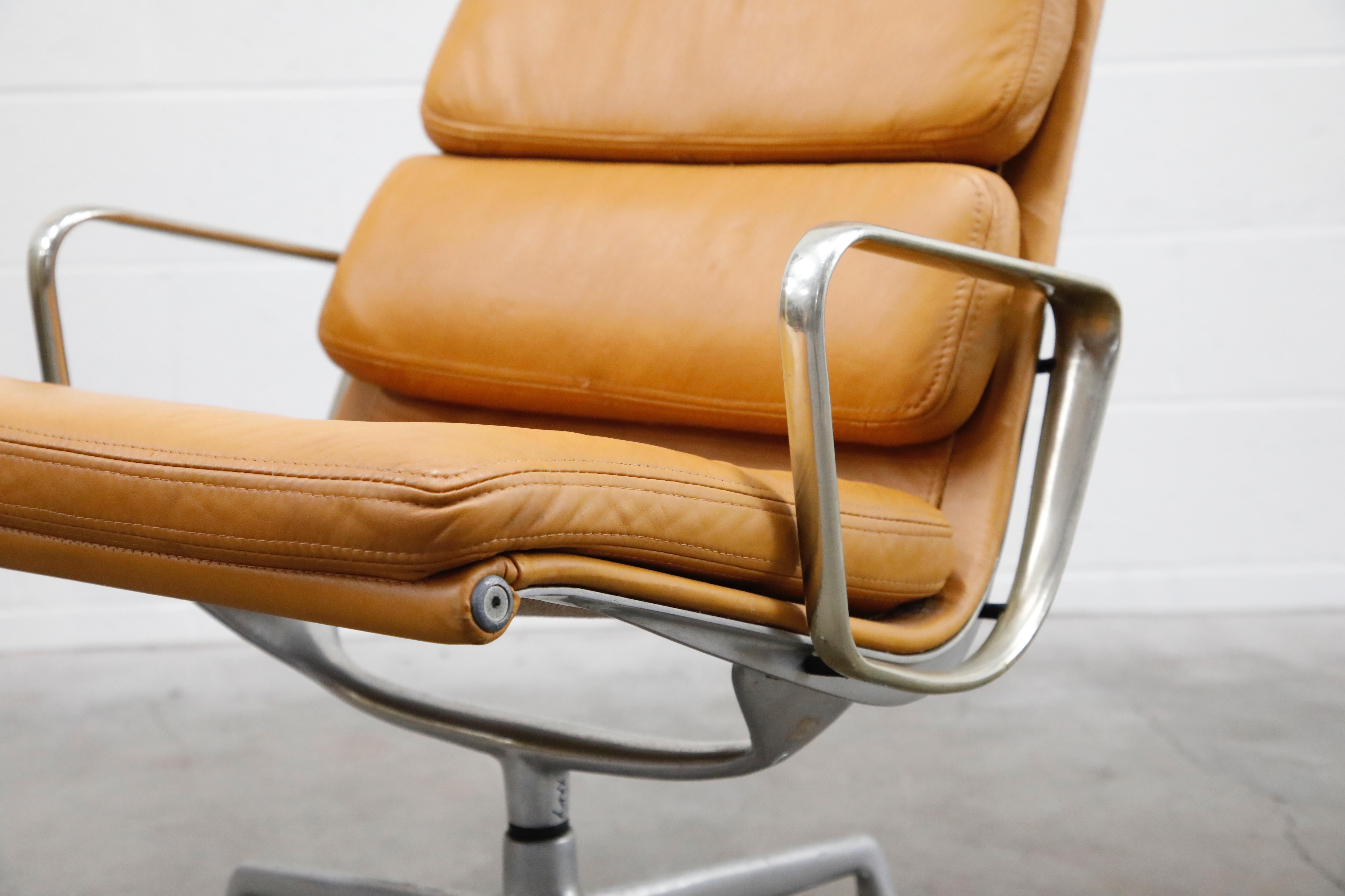 Charles Eames for Herman Miller Soft Pad Swivel Lounge Chairs, 1970s, Signed 5