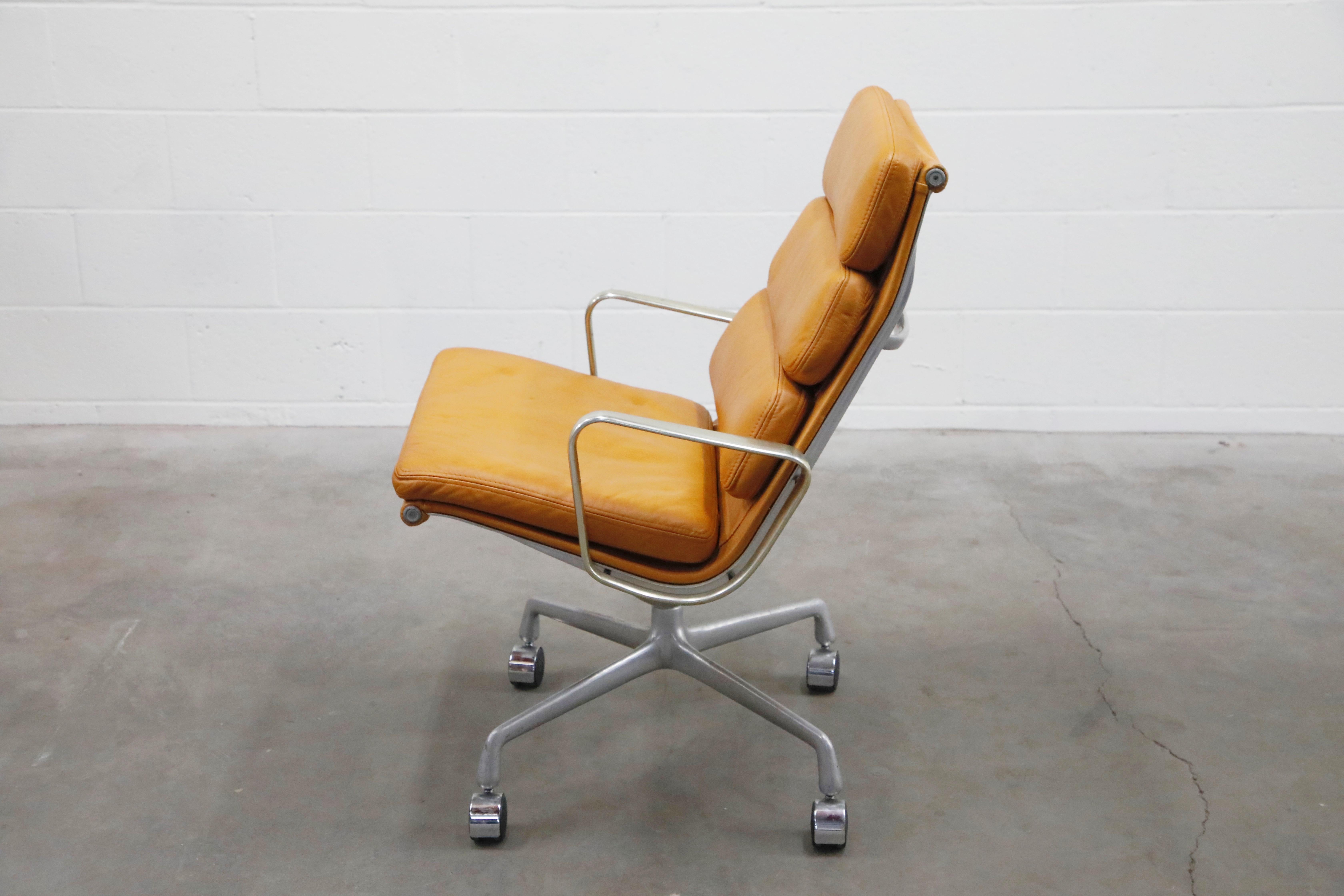 American Charles Eames for Herman Miller Soft Pad Swivel Lounge Chairs, 1970s, Signed