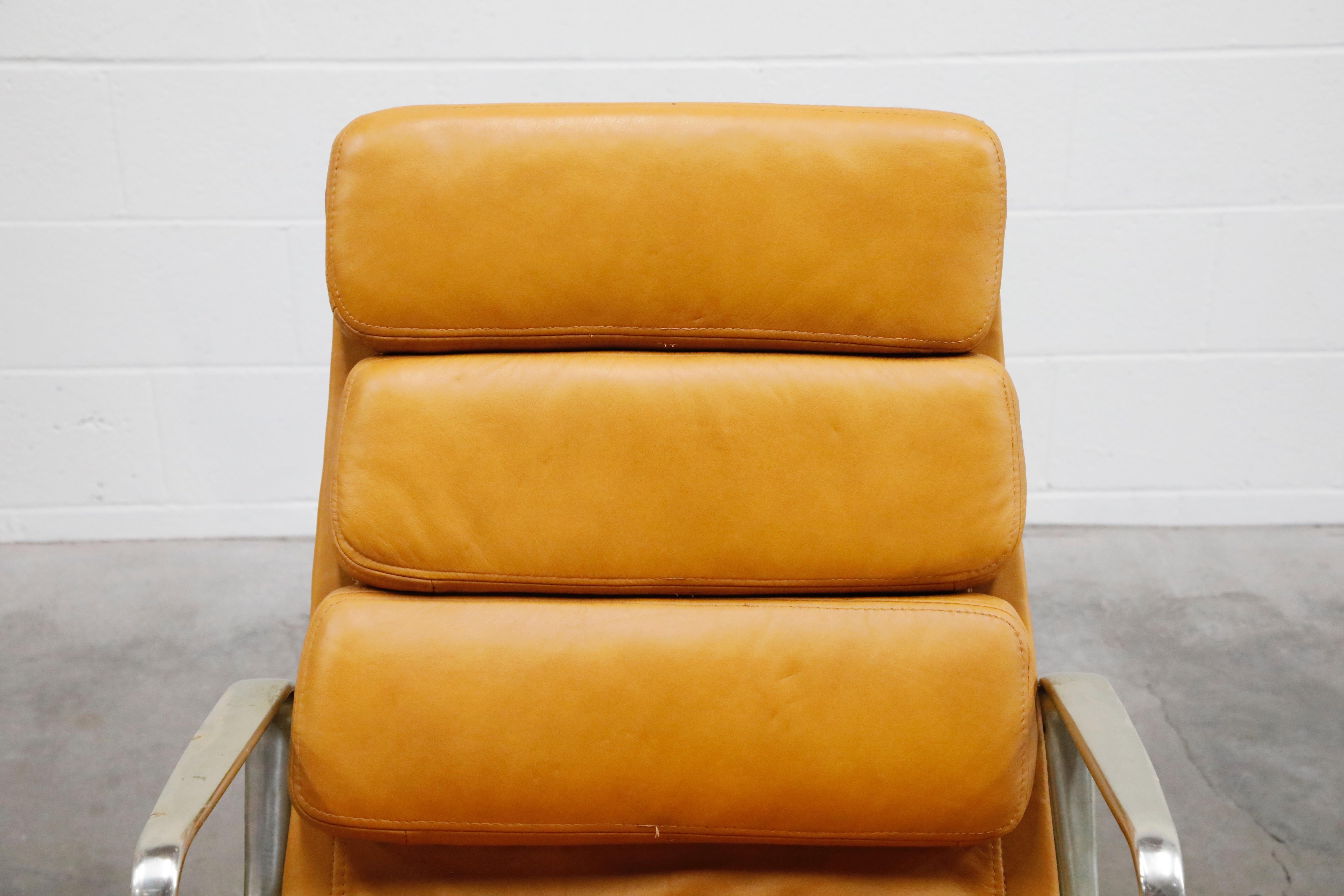 Charles Eames for Herman Miller Soft Pad Swivel Lounge Chairs, 1970s, Signed 2