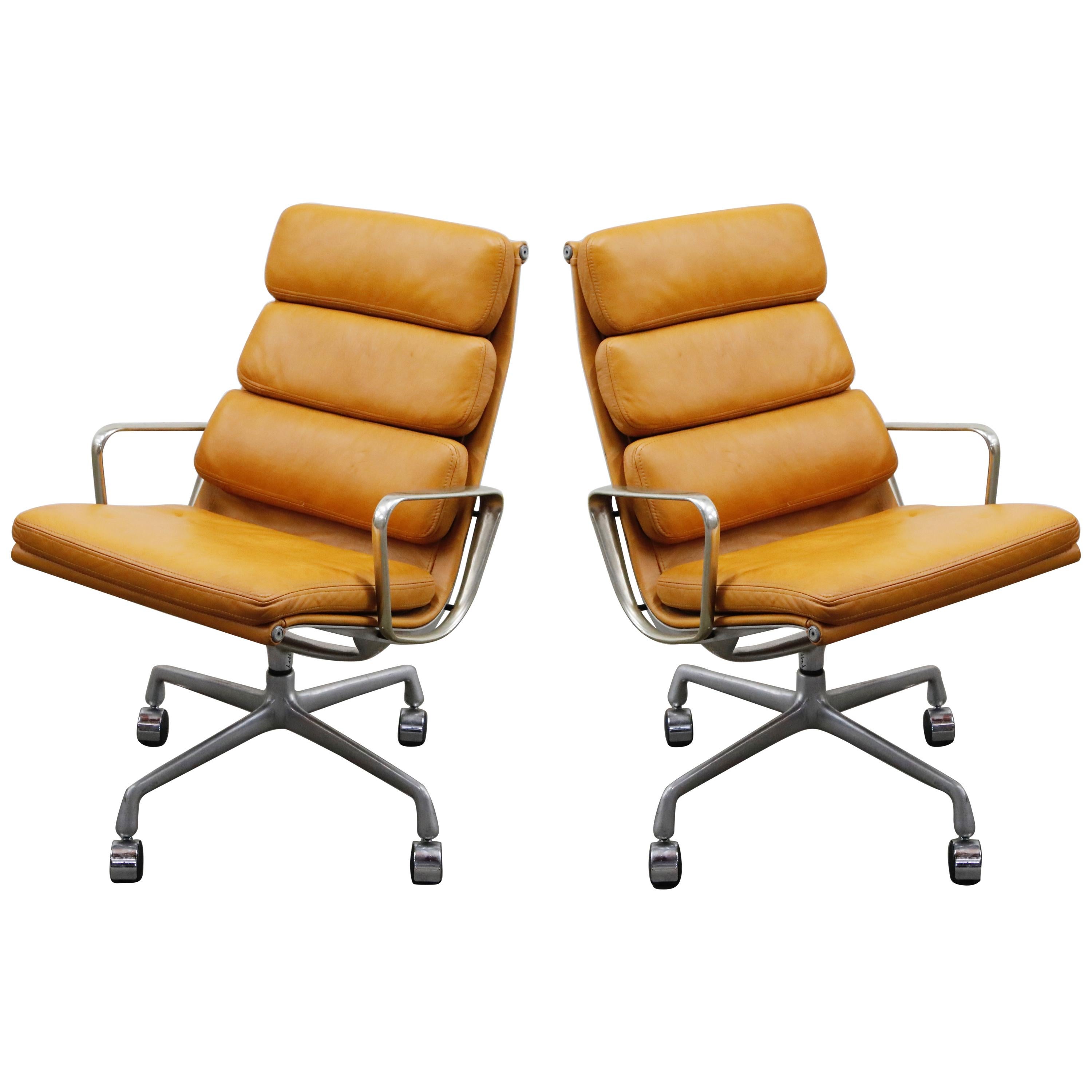 Charles Eames for Herman Miller Soft Pad Swivel Lounge Chairs, 1970s, Signed