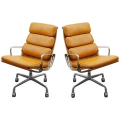 Charles Eames for Herman Miller Soft Pad Swivel Lounge Chairs, 1970s, Signed