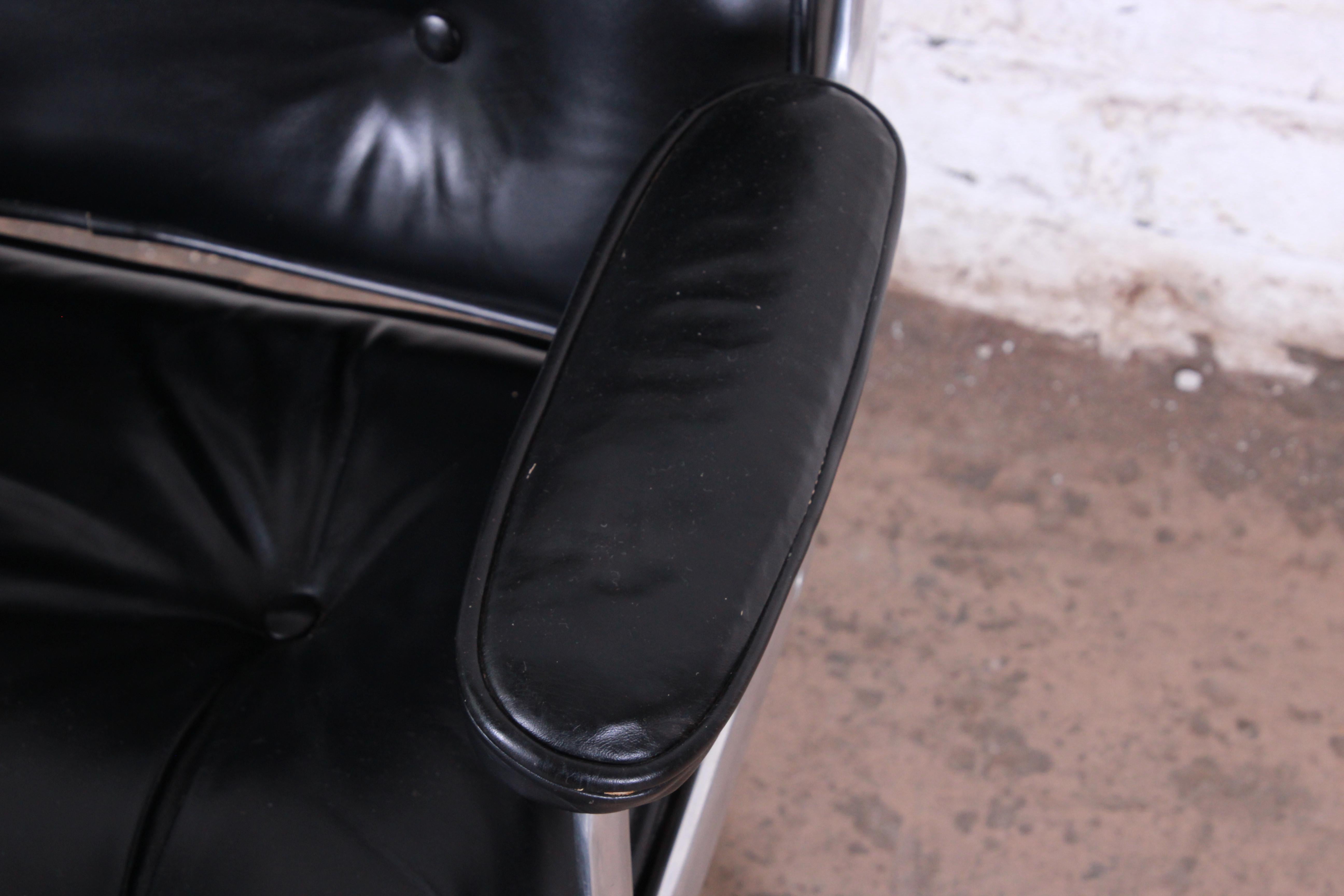 Charles Eames for Herman Miller Time Life Executive Chair In Good Condition In South Bend, IN