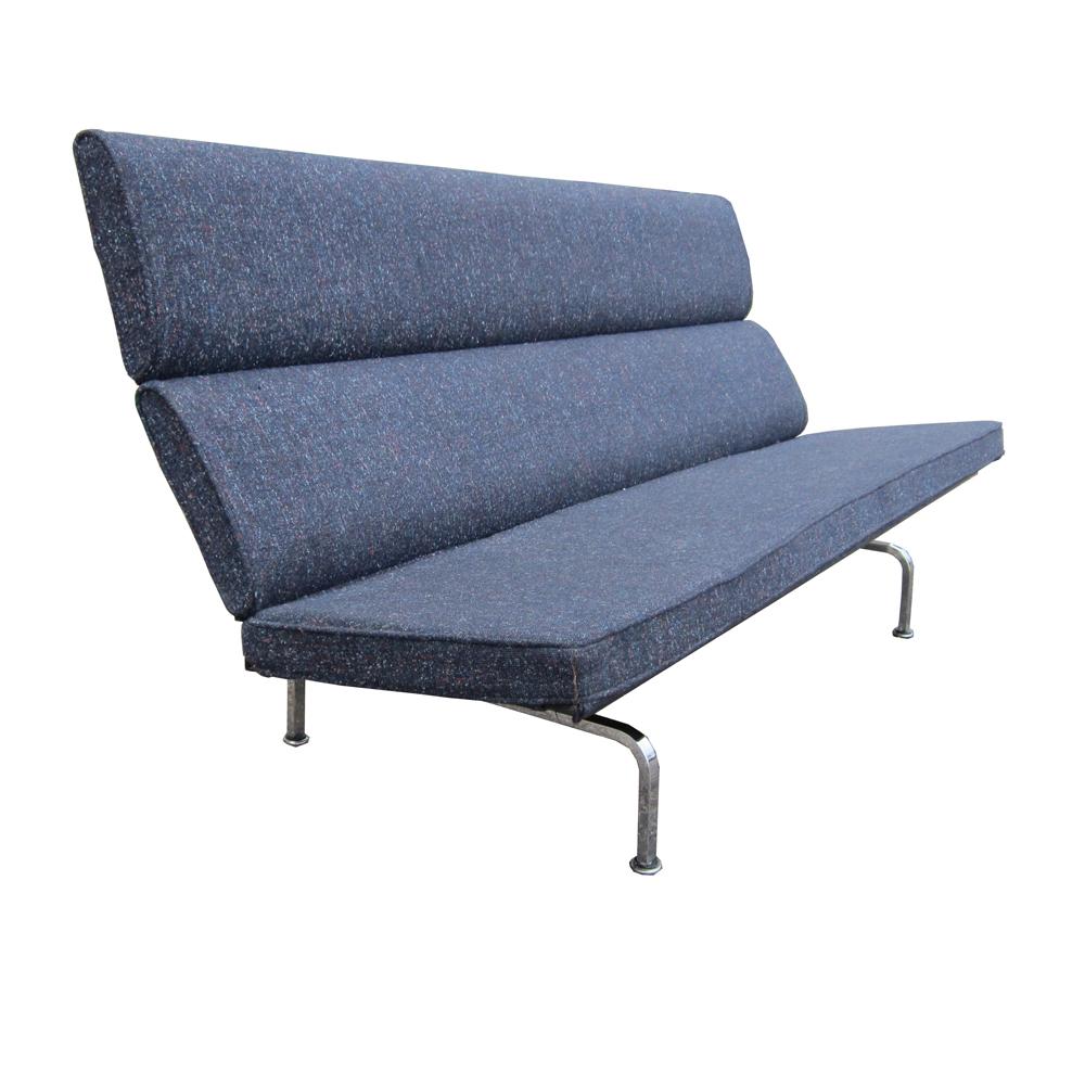 Charles Eames Herman Miller Compact Sofa In Good Condition For Sale In Pasadena, TX