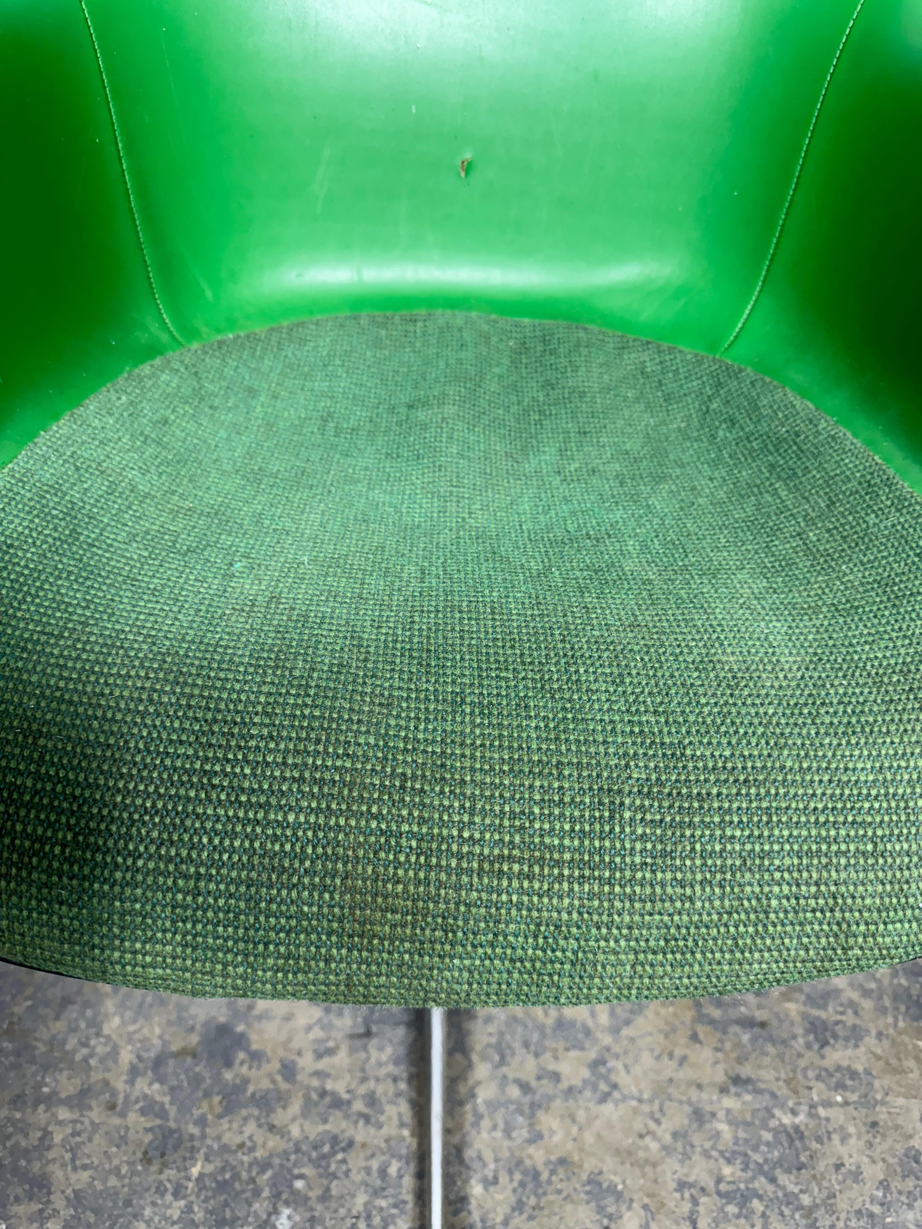 Charles Eames / Herman Miller / Girard  Guscio imbottito del braccio Base girevole in alluminio in vendita 4
