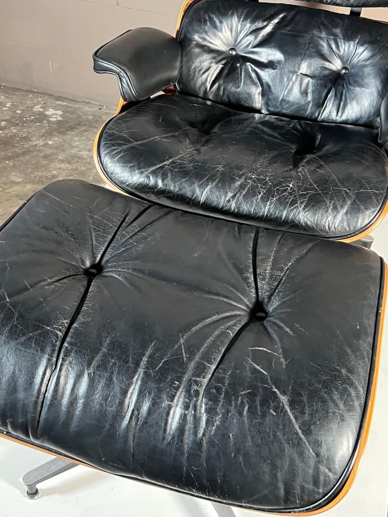 Charles Eames Herman Miller Lounge Chair and Ottoman, 1976 For Sale 12