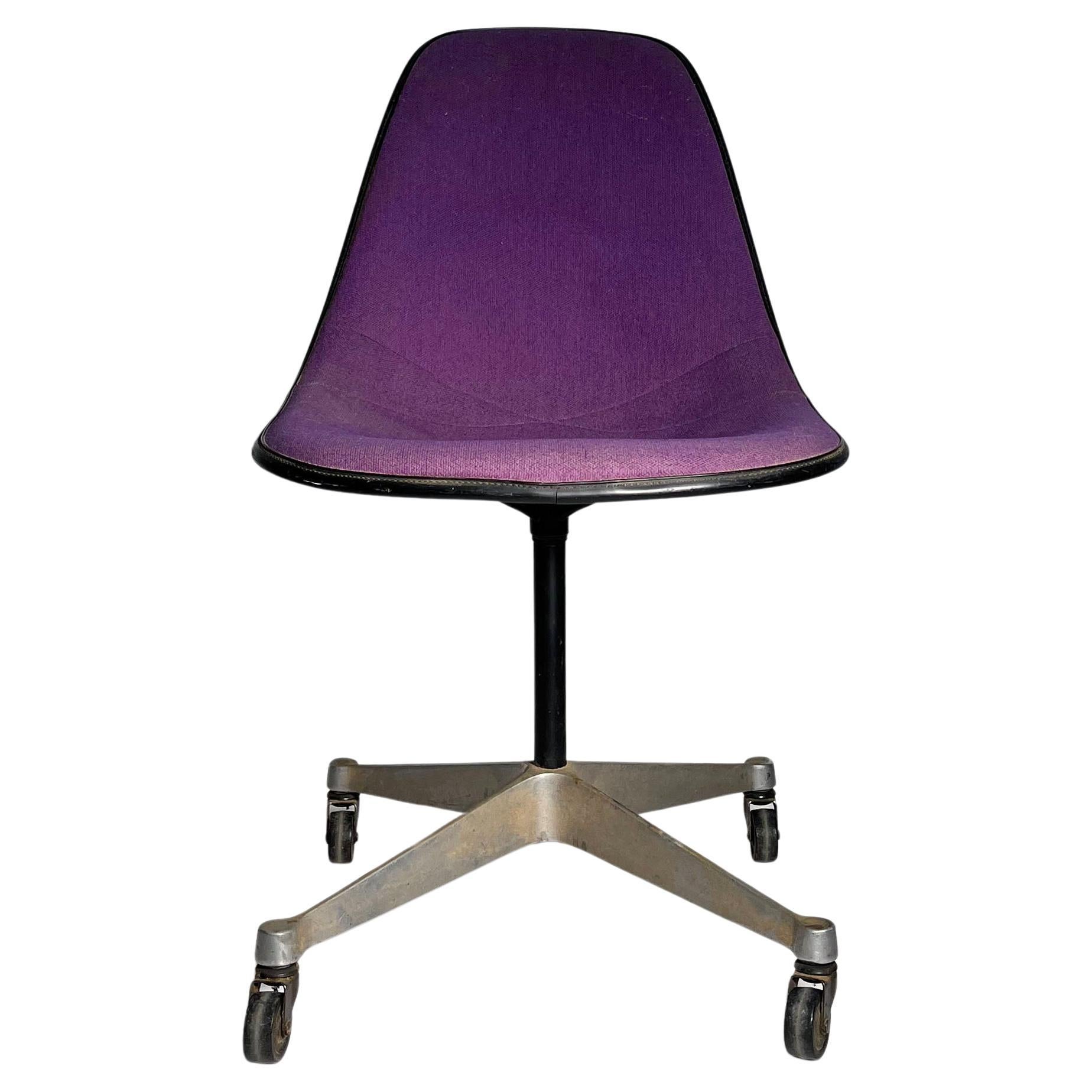 Charles Eames Herman Miller Pivot Side Chair on Castors (PSCC)