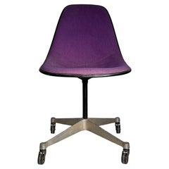Charles Eames Herman Miller Schwenkbarer Beistellstuhl auf Rollen (PSCC)