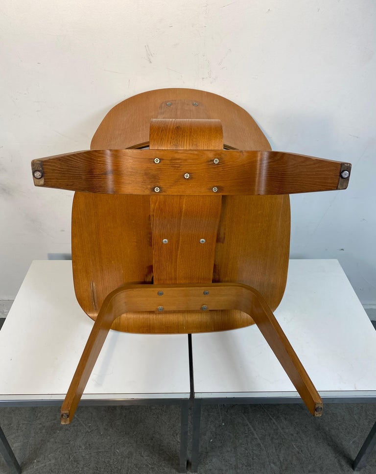 Charles Eames L C W (LOUNGE CHAIR) Leather seat and back,Modernist Herman Miller For Sale 5