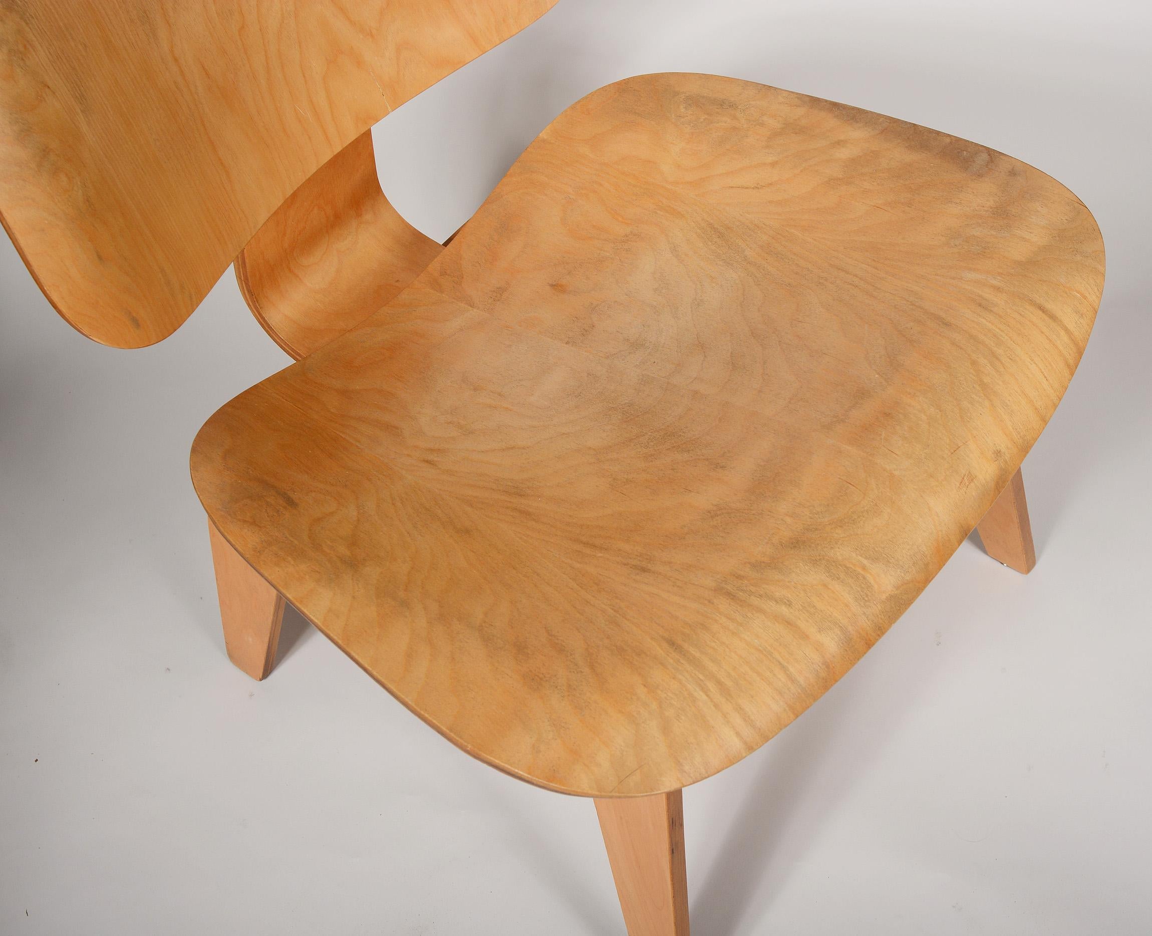 Mid-20th Century Charles Eames LCW Lounge Chair for Herman Miller