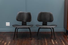 Chaises longues Charles Eames LCW