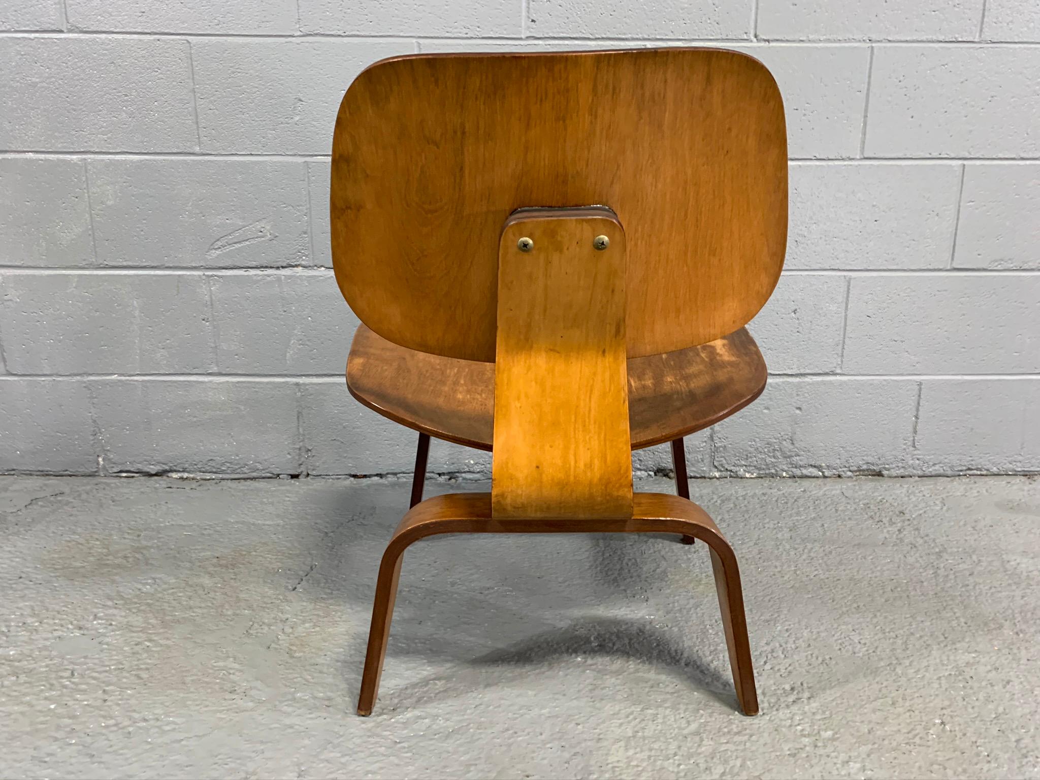Mid-Century Modern Charles Eames LCW Midcentury Lounge Chair in Maple for Herman Miller