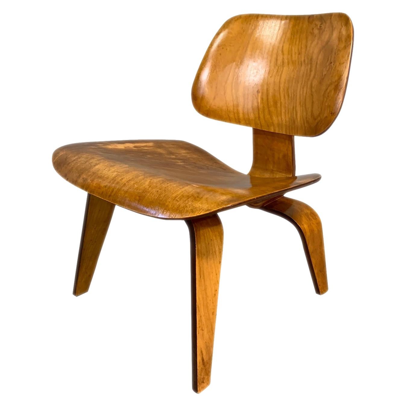 Charles Eames LCW Midcentury Lounge Chair in Maple for Herman Miller