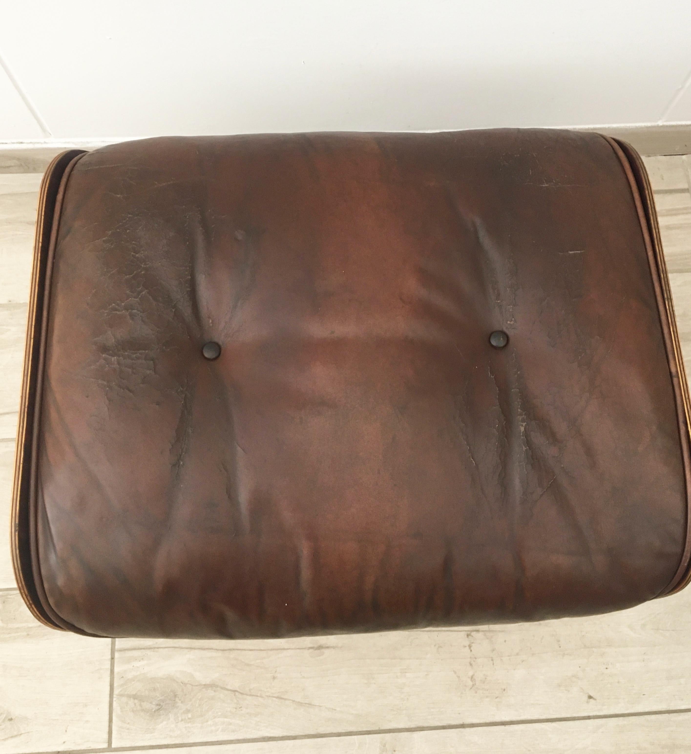 Charles Eames for Herman Miller Style Leather Ottoman In Fair Condition In Naples, IT