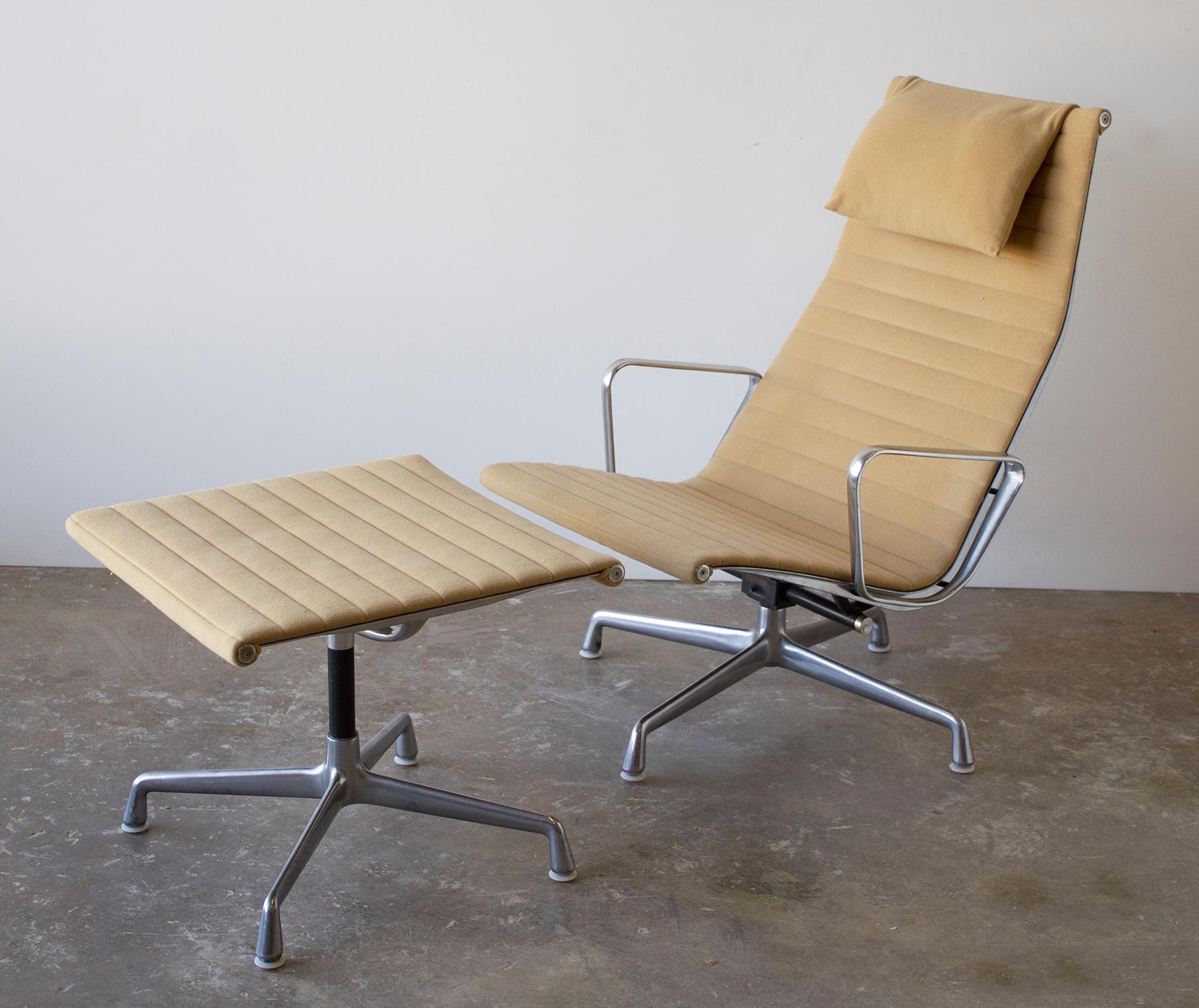 Mid-Century Modern Charles Eames Lounge Chair Aluminum Group Series for Herman Miller 1970s Ottoman