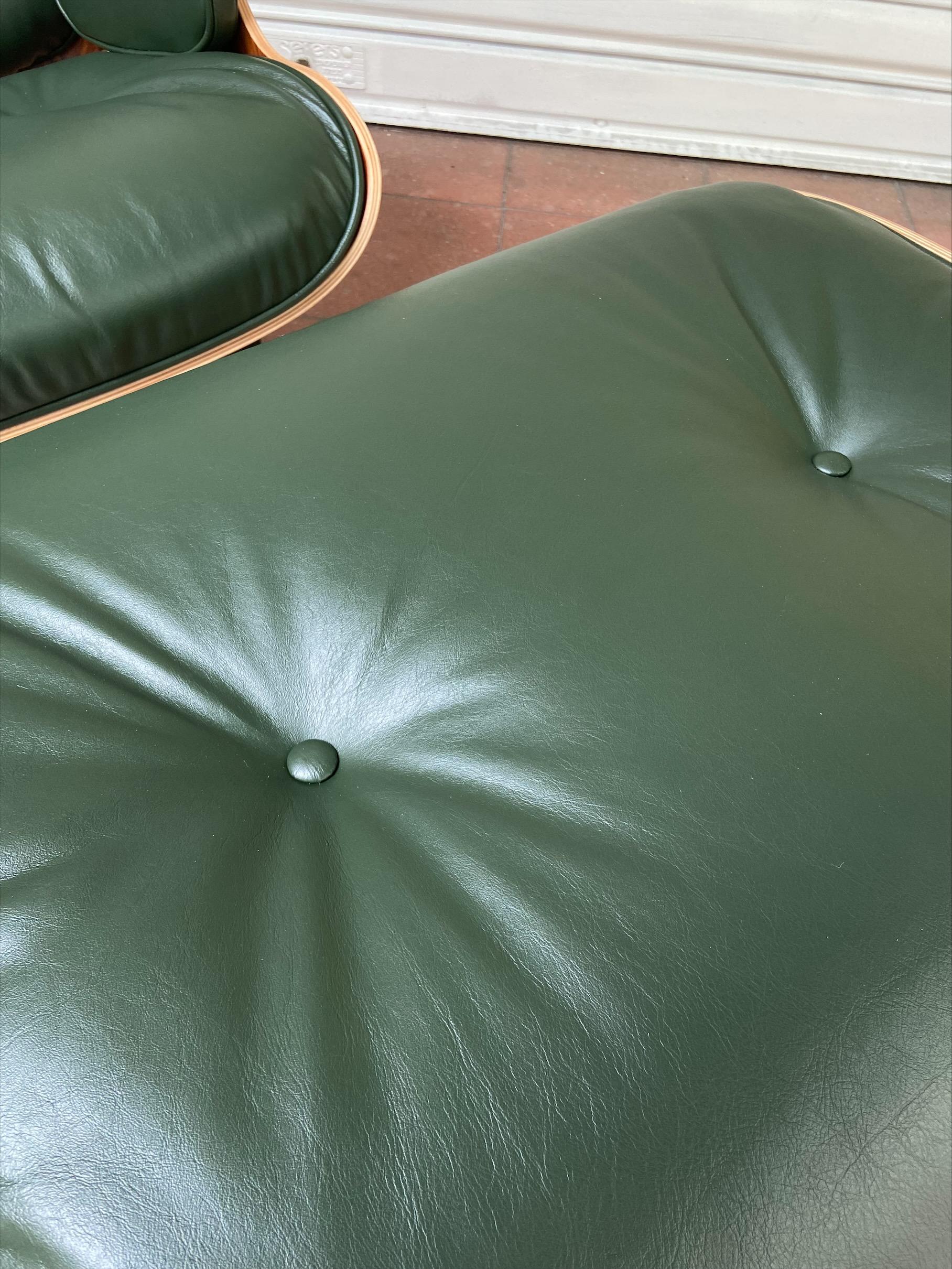 American Charles Eames Lounge Chair and Ottoman in Green Leather and Rosewood, 2011