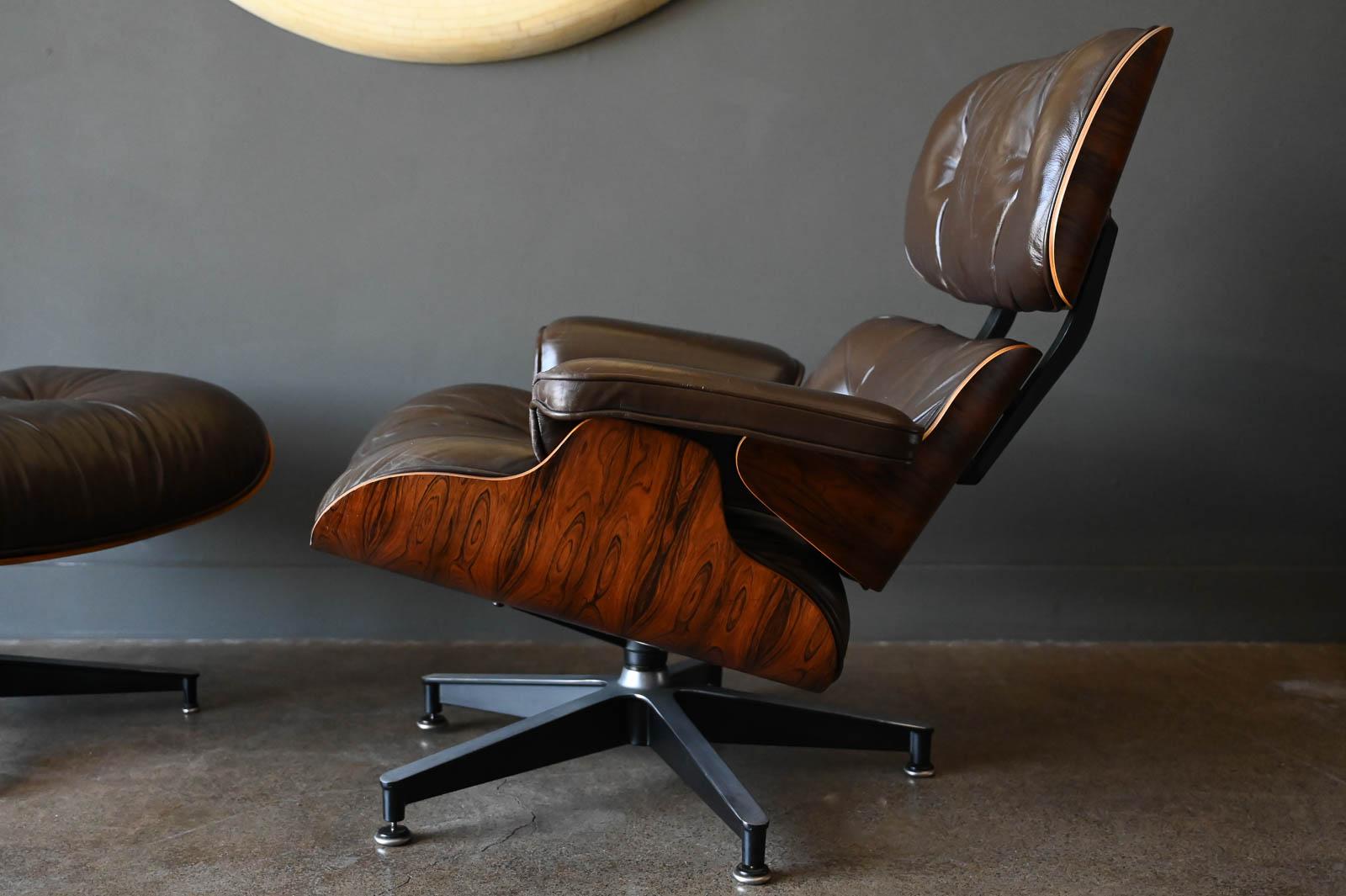 Charles Eames Lounge Chair and Ottoman in Rosewood and Brown Leather, circa 1975 3