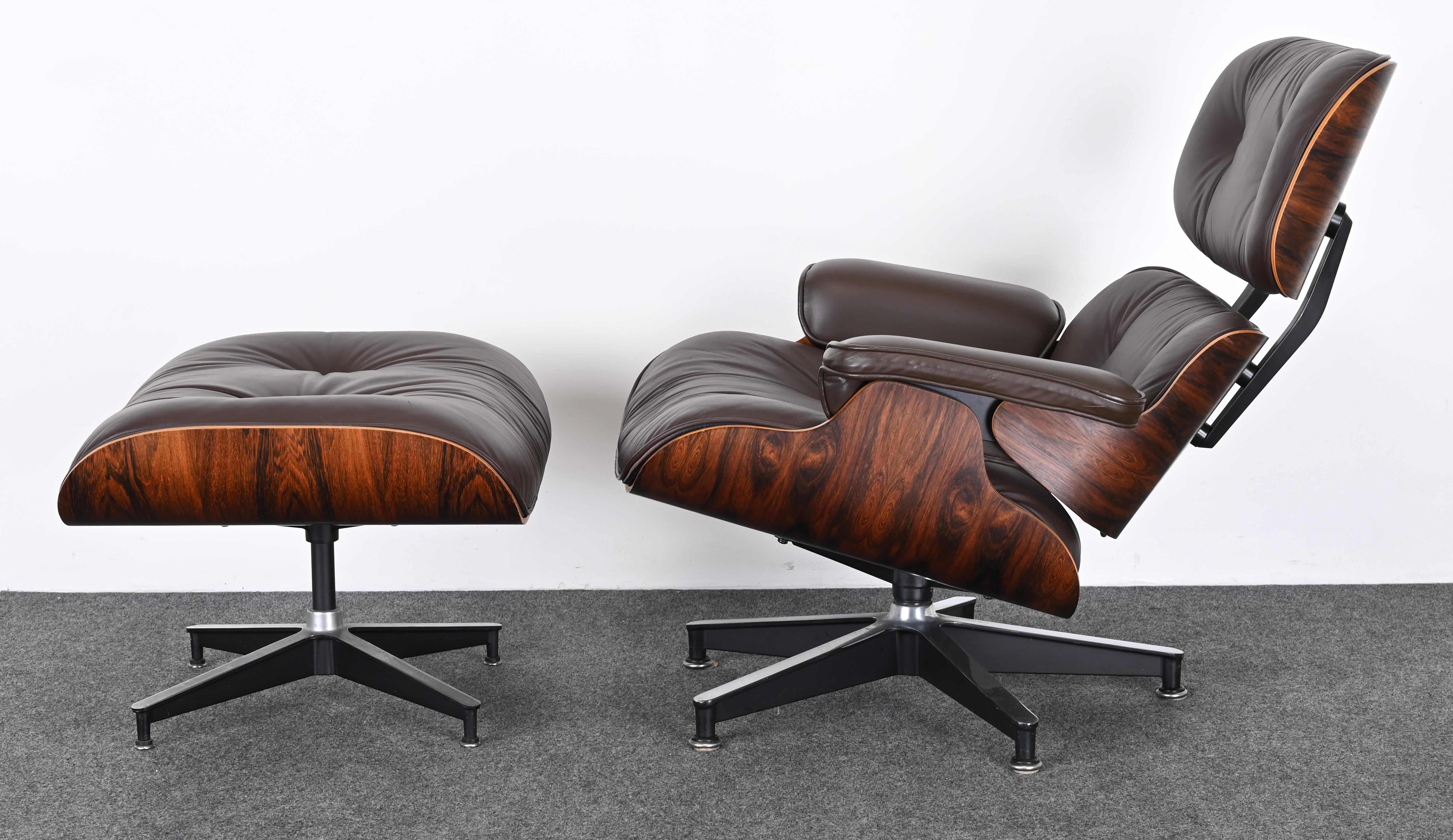 Charles Eames Lounge Chair and Ottoman in Rosewood and Chocolate Leather, 1977 10