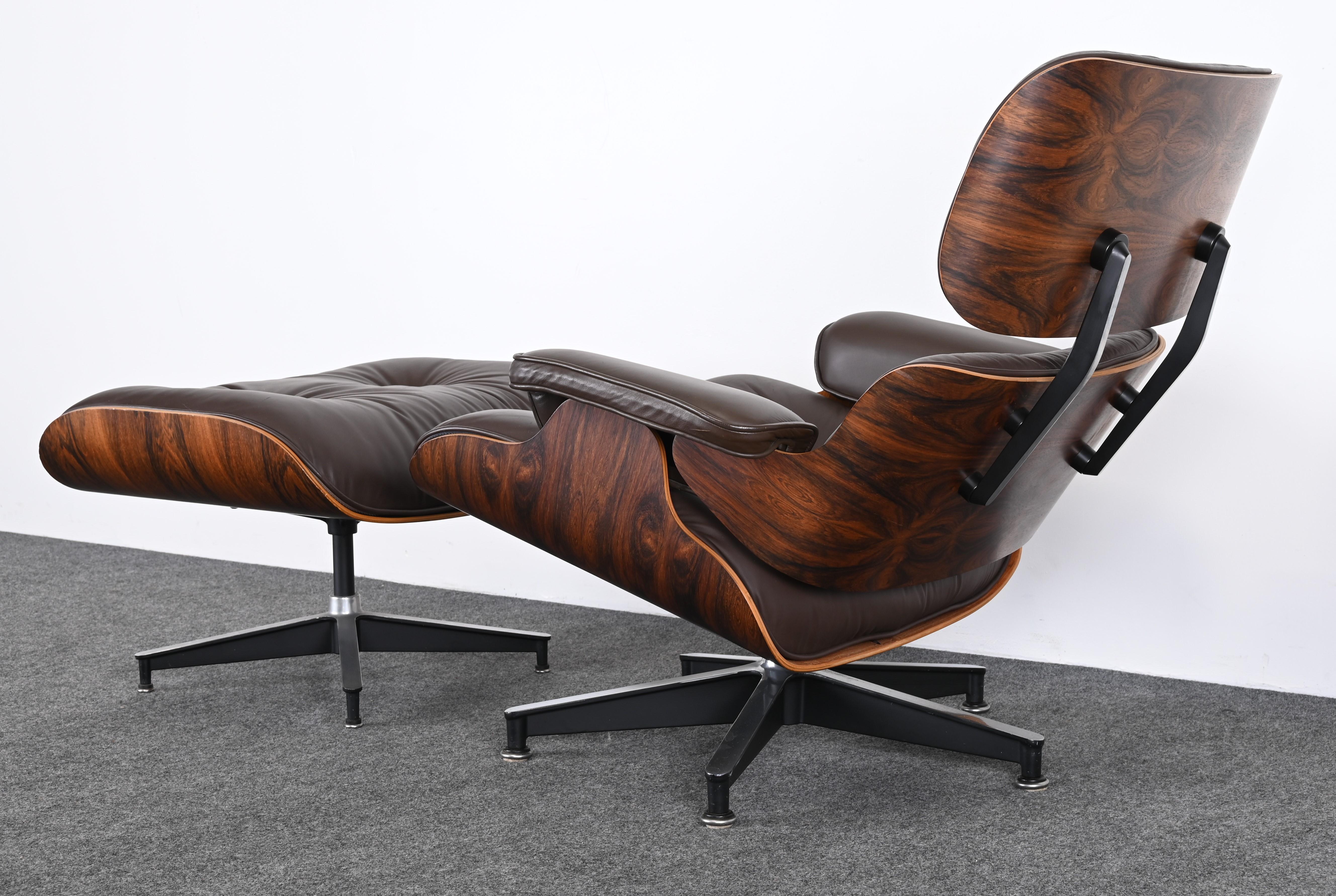 Charles Eames Lounge Chair and Ottoman in Rosewood and Chocolate Leather, 1977 11