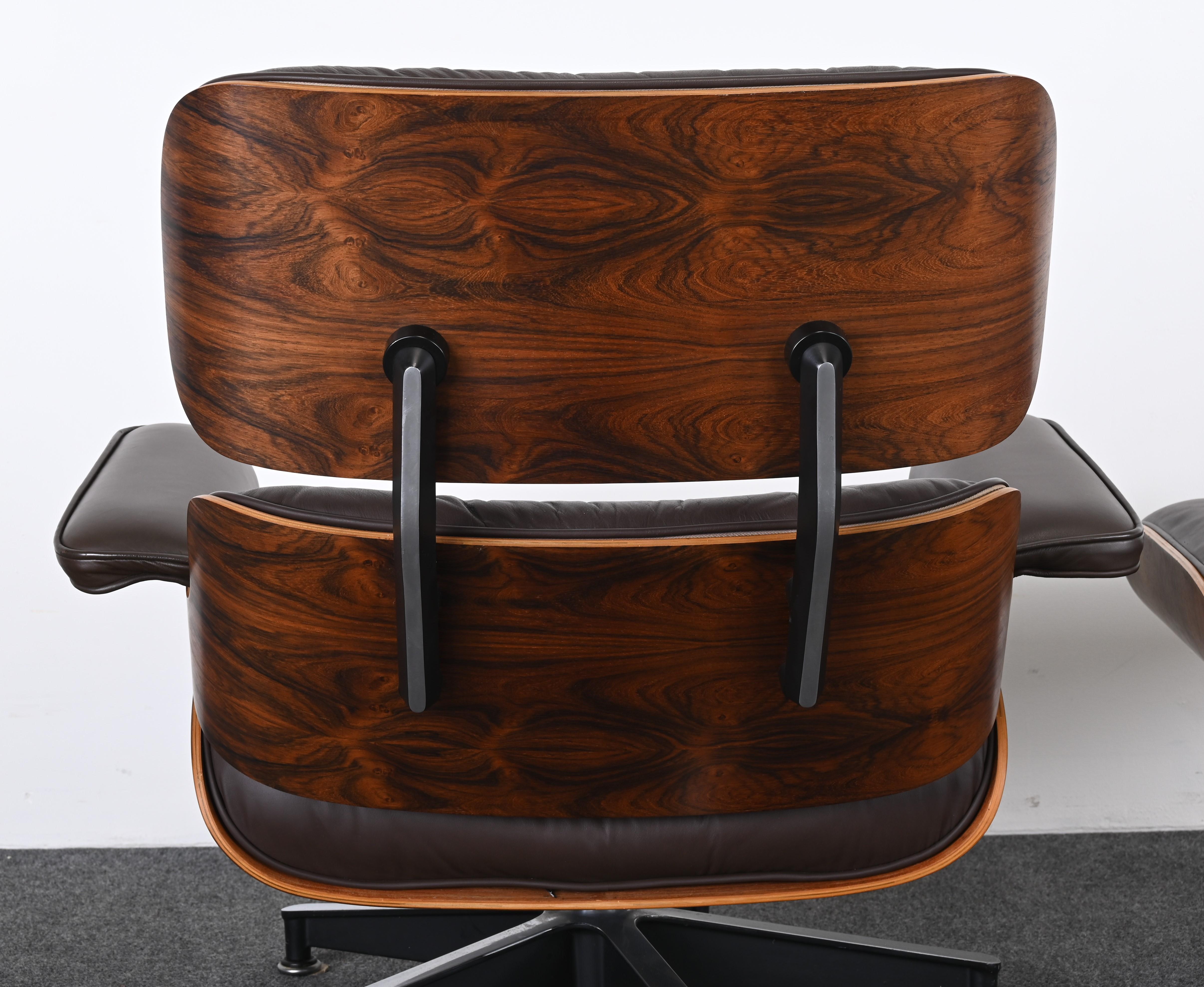 Charles Eames Lounge Chair and Ottoman in Rosewood and Chocolate Leather, 1977 2