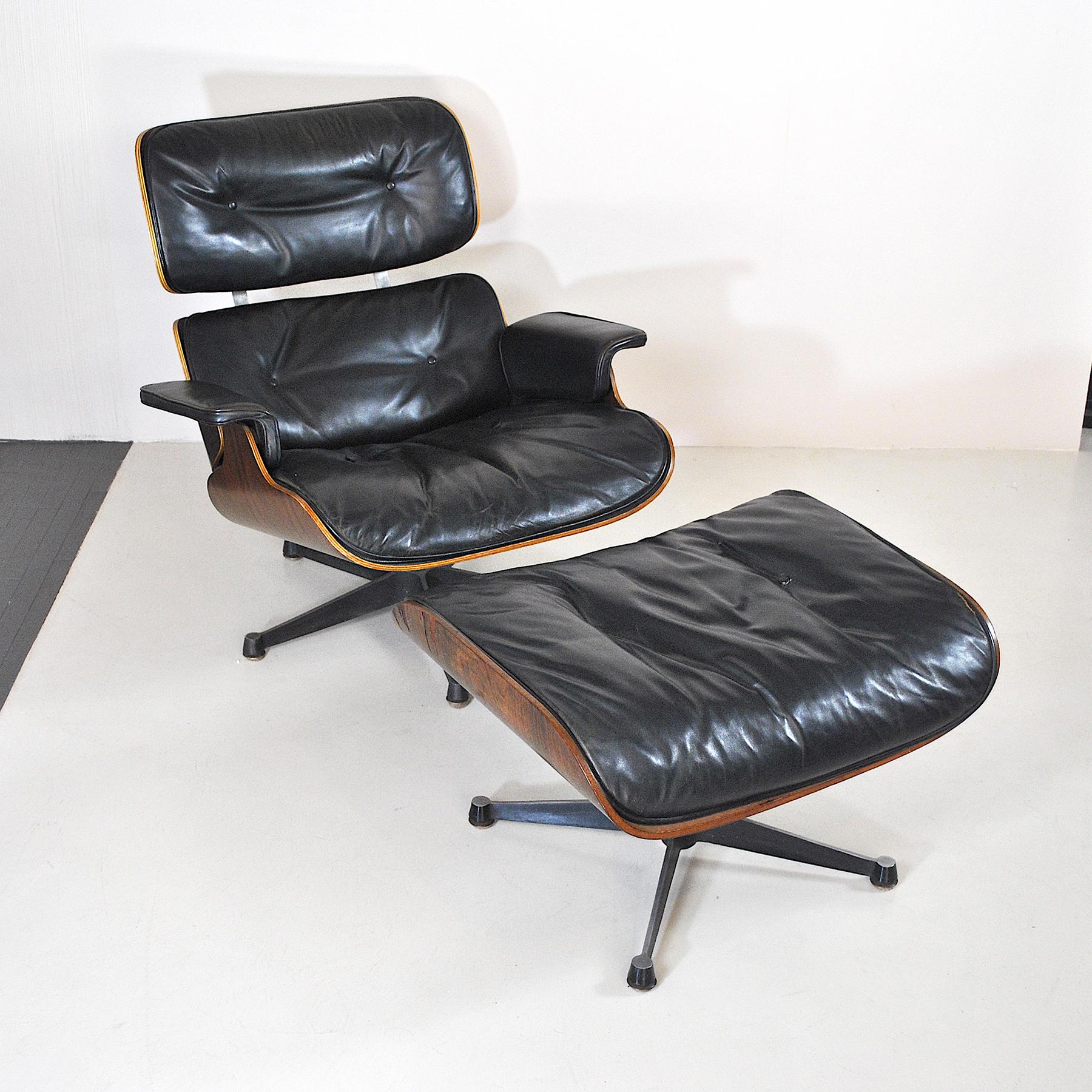 Mid-Century Modern Charles Eames Lounge Chair and Ottomana for Herman Miller