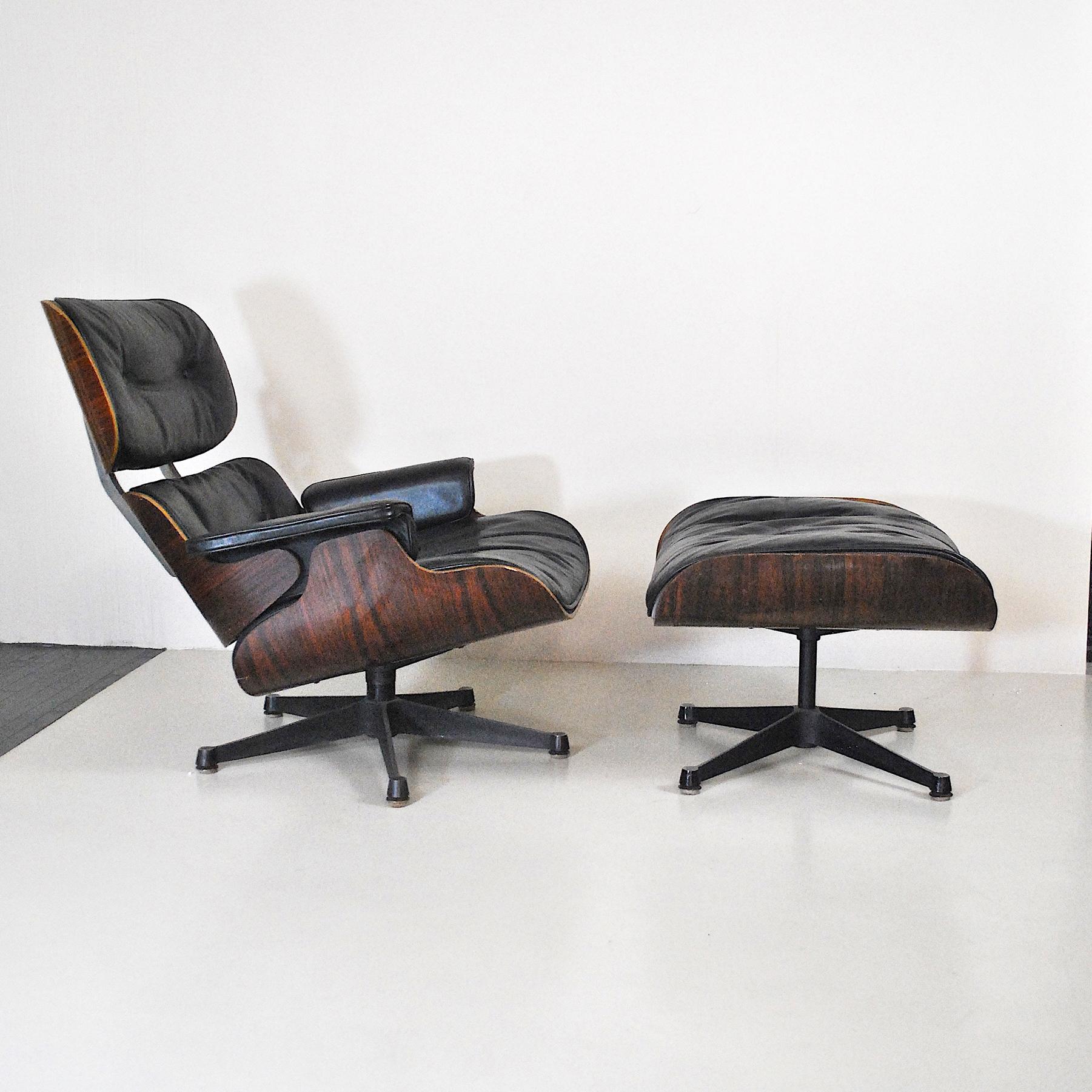 Charles Eames Lounge Chair and Ottomana for Herman Miller In Fair Condition In bari, IT