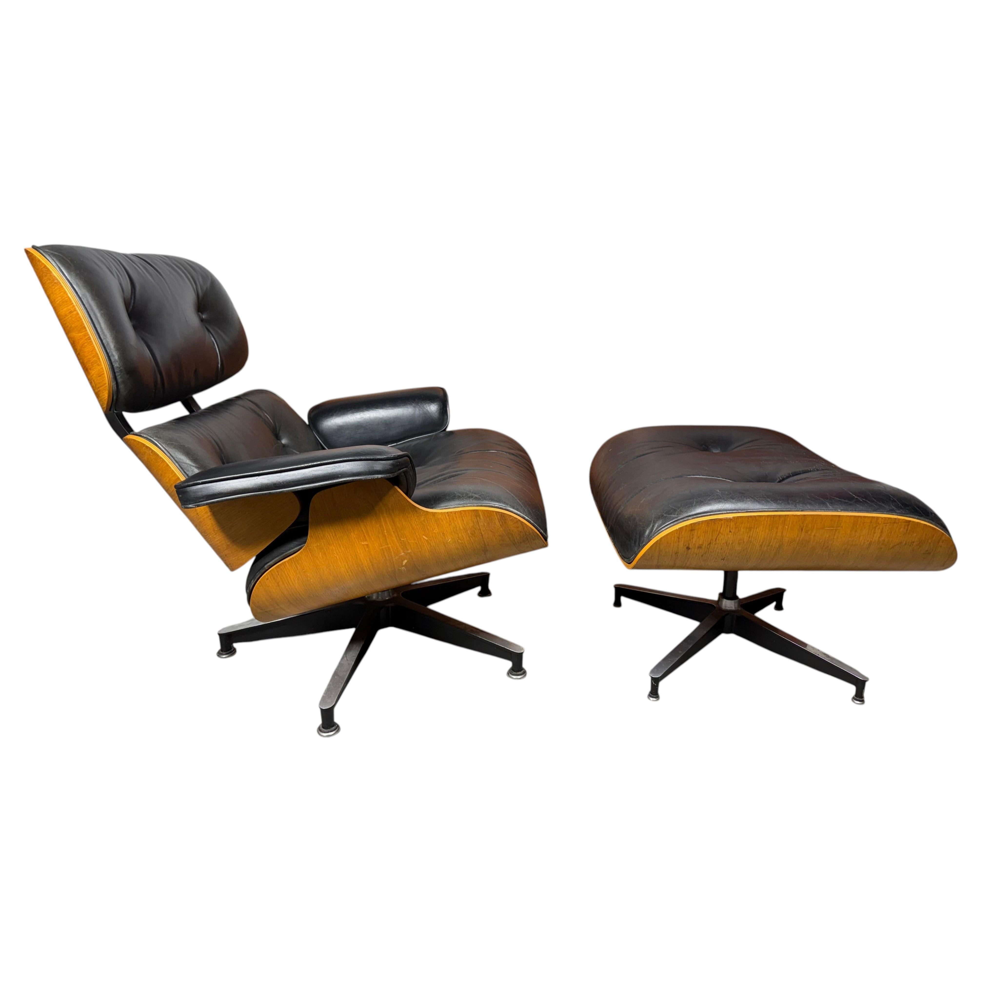 Sillón Charles Eames, cuero negro, nogal claro, Herman Miller, 1980