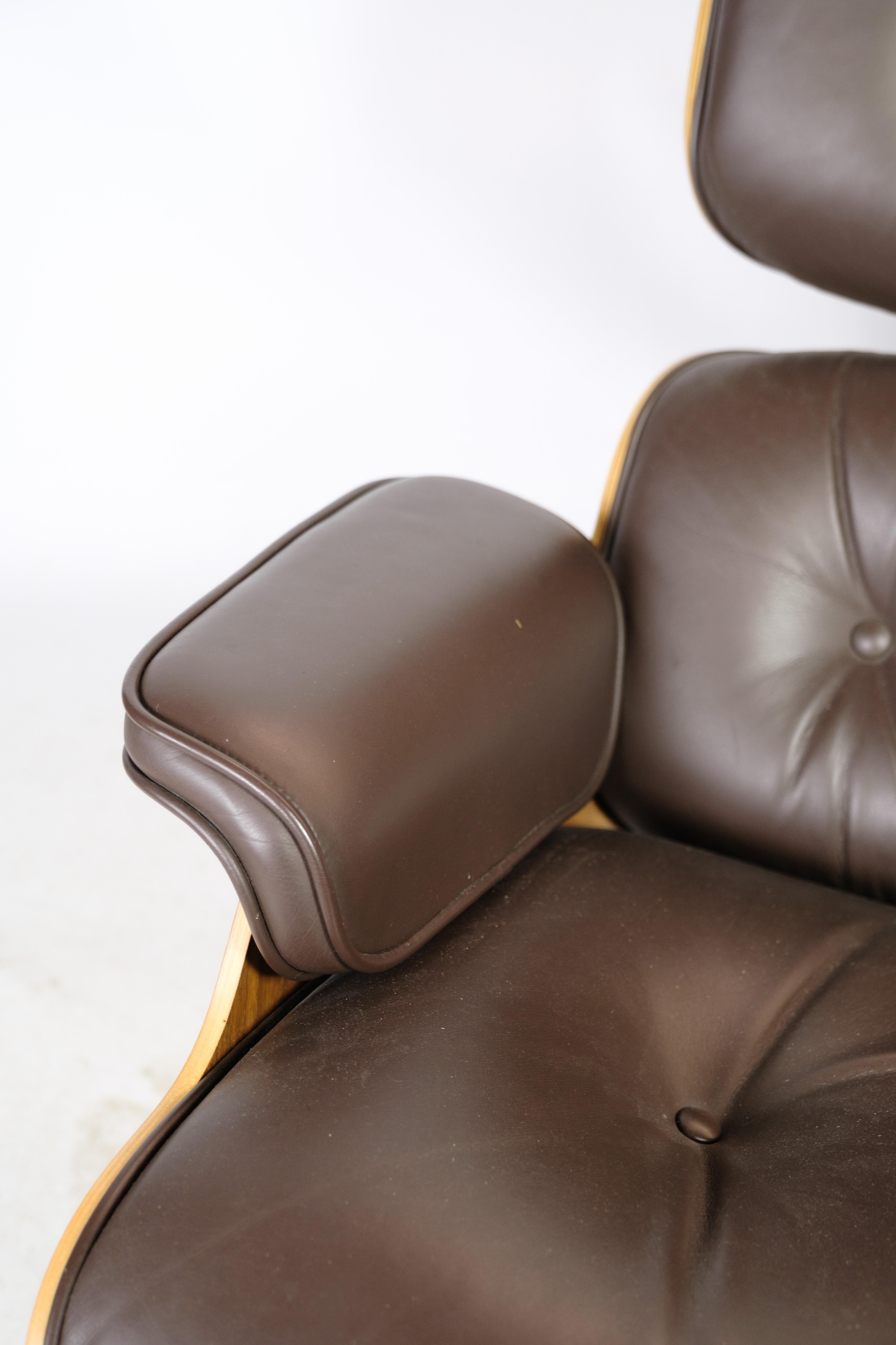 Contemporary Charles Eames Lounge Chair, Brown Leather, Light Walnut, Herman Miller, 2007 For Sale