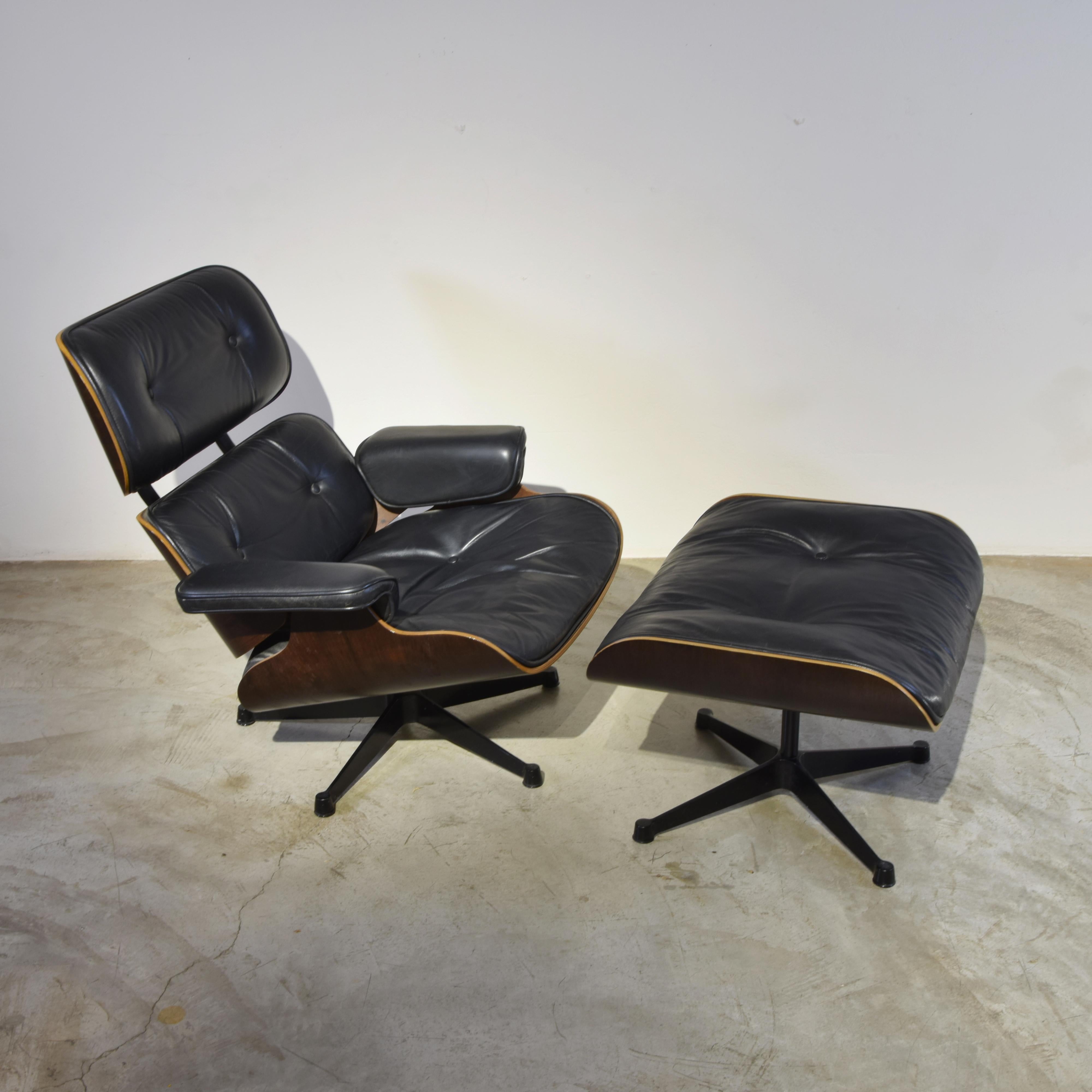 Charles Eames lounge chair for Herman Miller 1970s. (first production ) In Good Condition For Sale In bari, IT