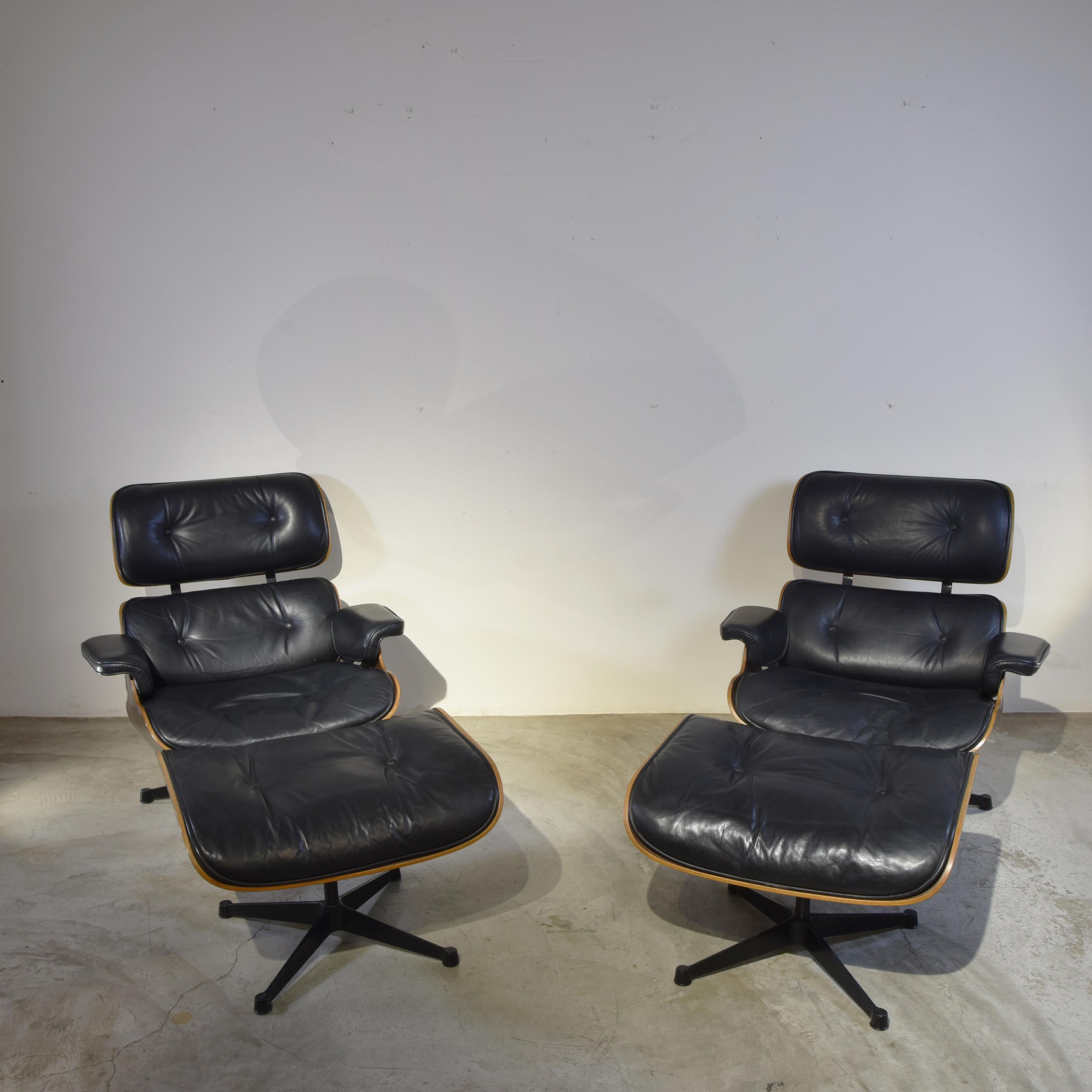 Charles Eames lounge chair for Herman Miller 1970s. (first production ) For Sale 1