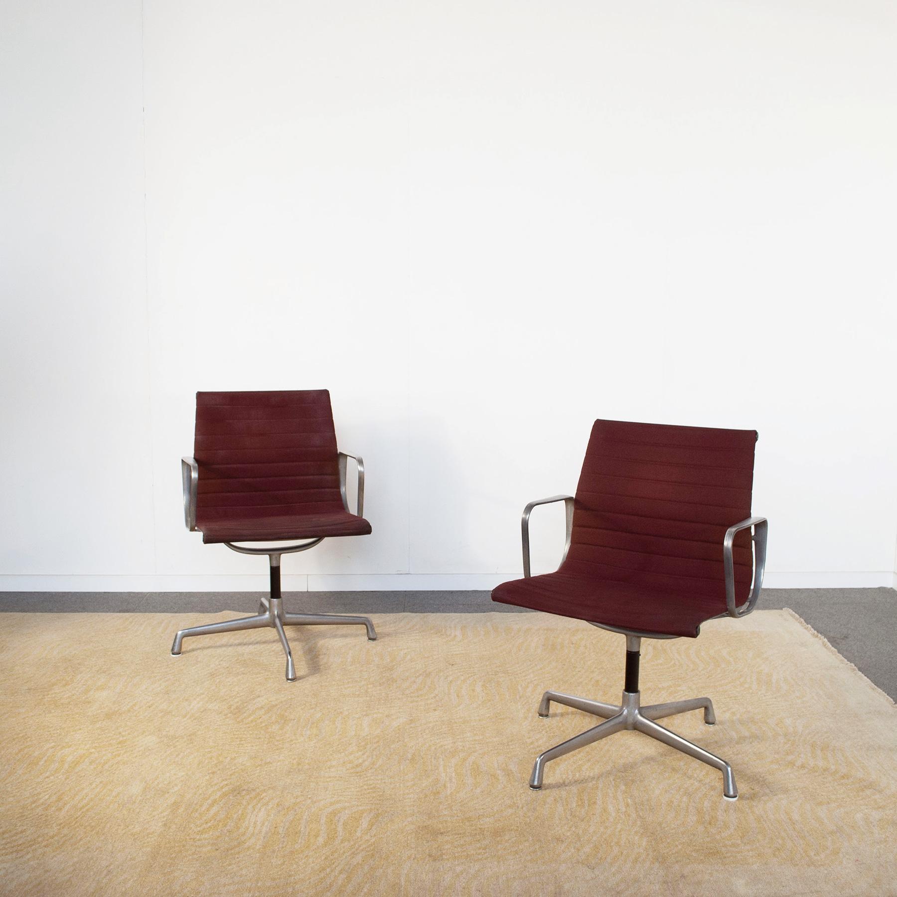 Charles Eames Lounge Chairs for Herman Miller For Sale 5