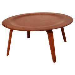 Table basse CTW en contreplaqué moulé Charles Eames pour Herman Miller