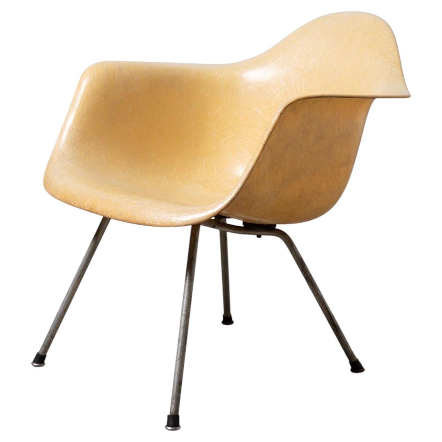 Charles Eames Parchment LAX Armshell Low Lounge Chair Herman Miller Venice 1954 For Sale