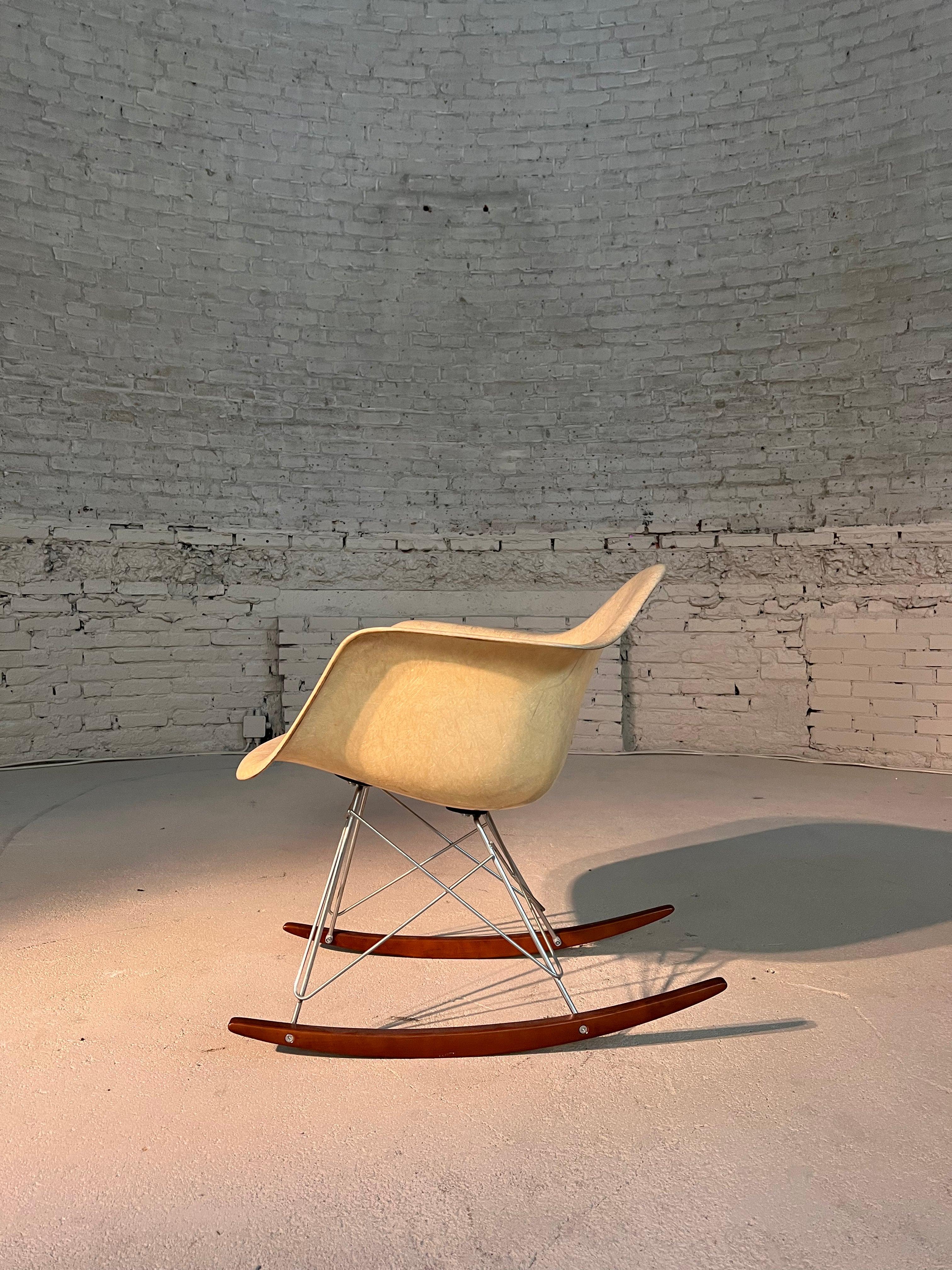 Mid-Century Modern Charles Eames Rocking Chair 