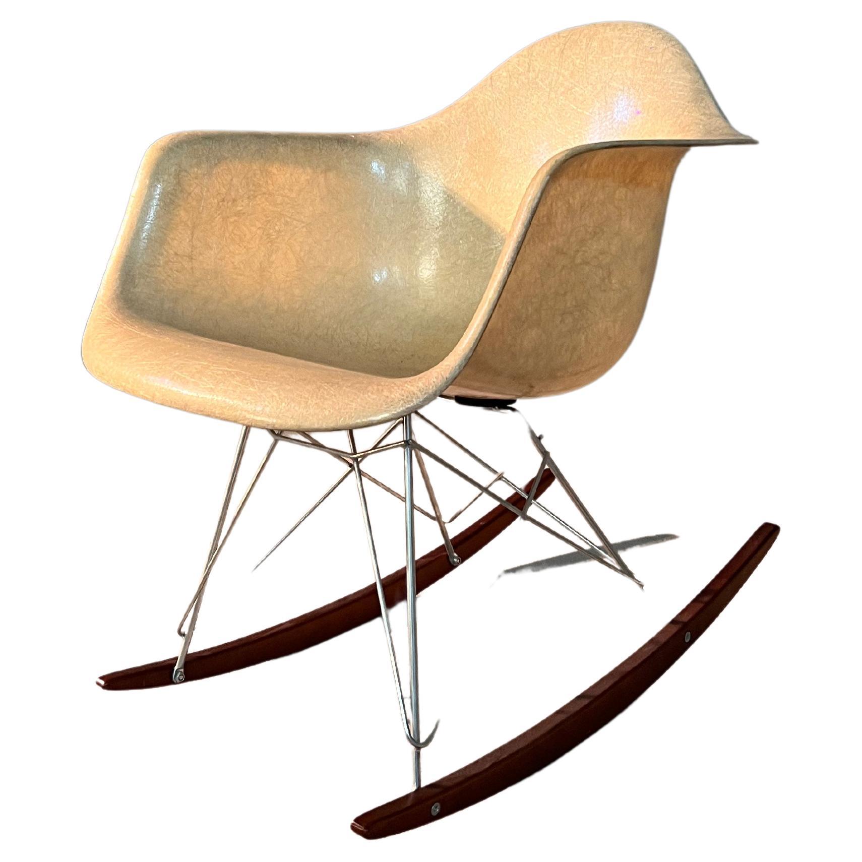 Charles Eames Rocking Chair 