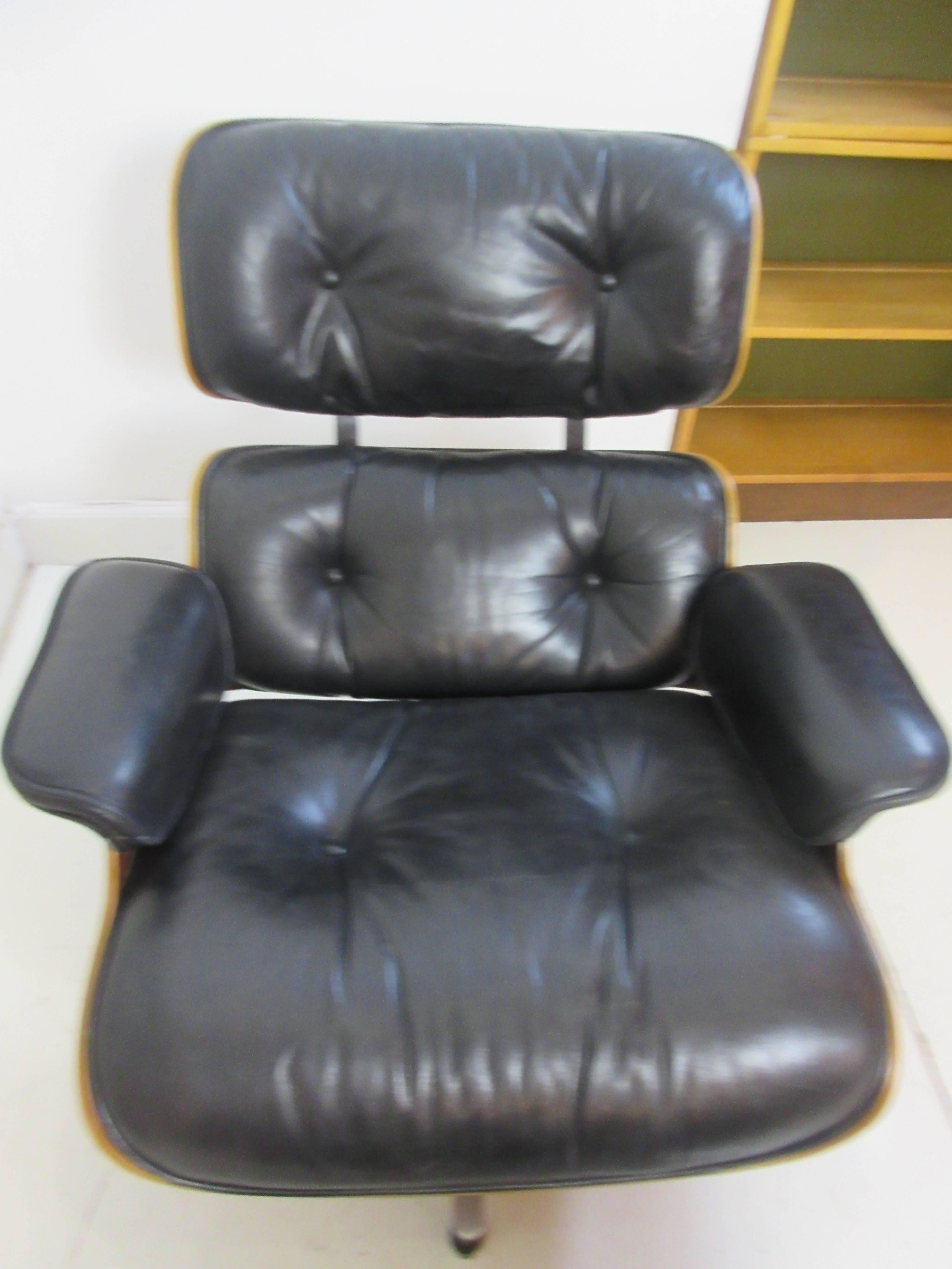Charles Eames Rosewood 670/71 Chair and Ottoman for Herman Miller 3