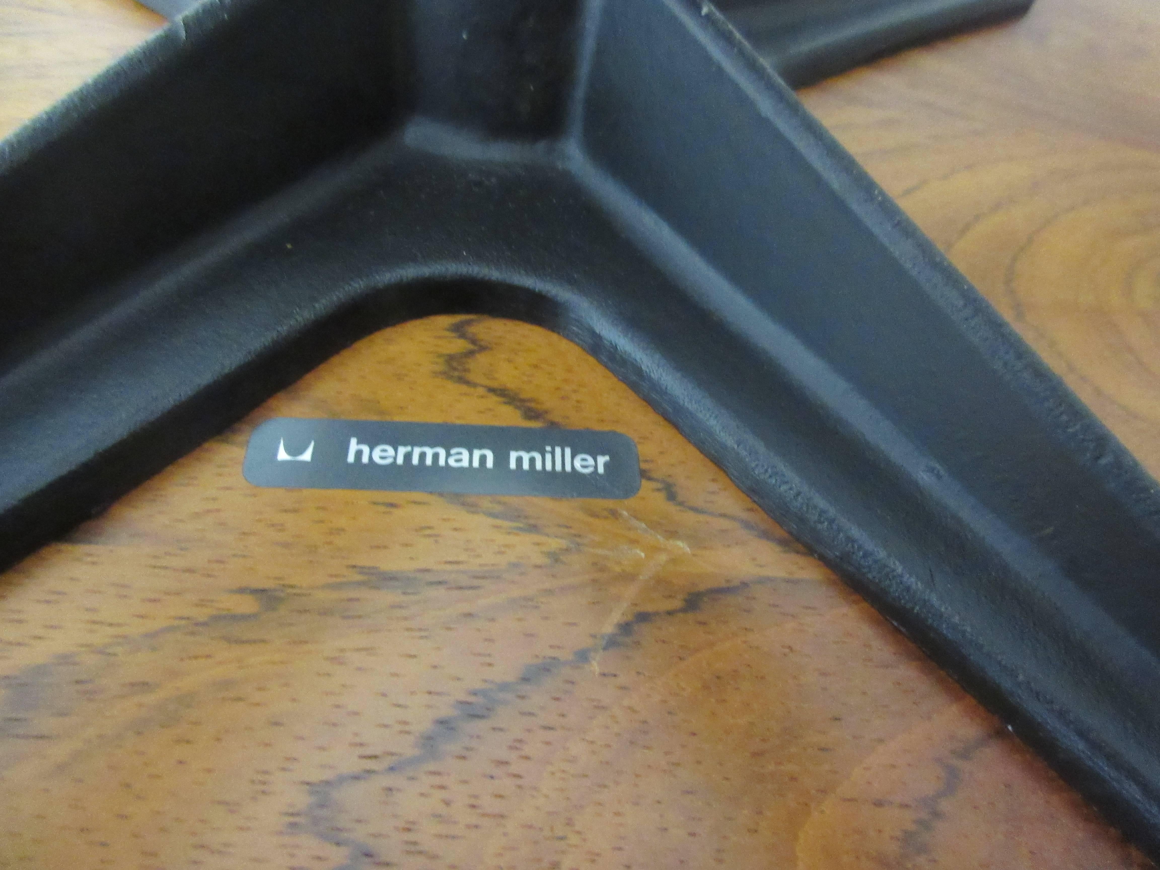 Aluminum Charles Eames Rosewood 670/71 Chair and Ottoman for Herman Miller