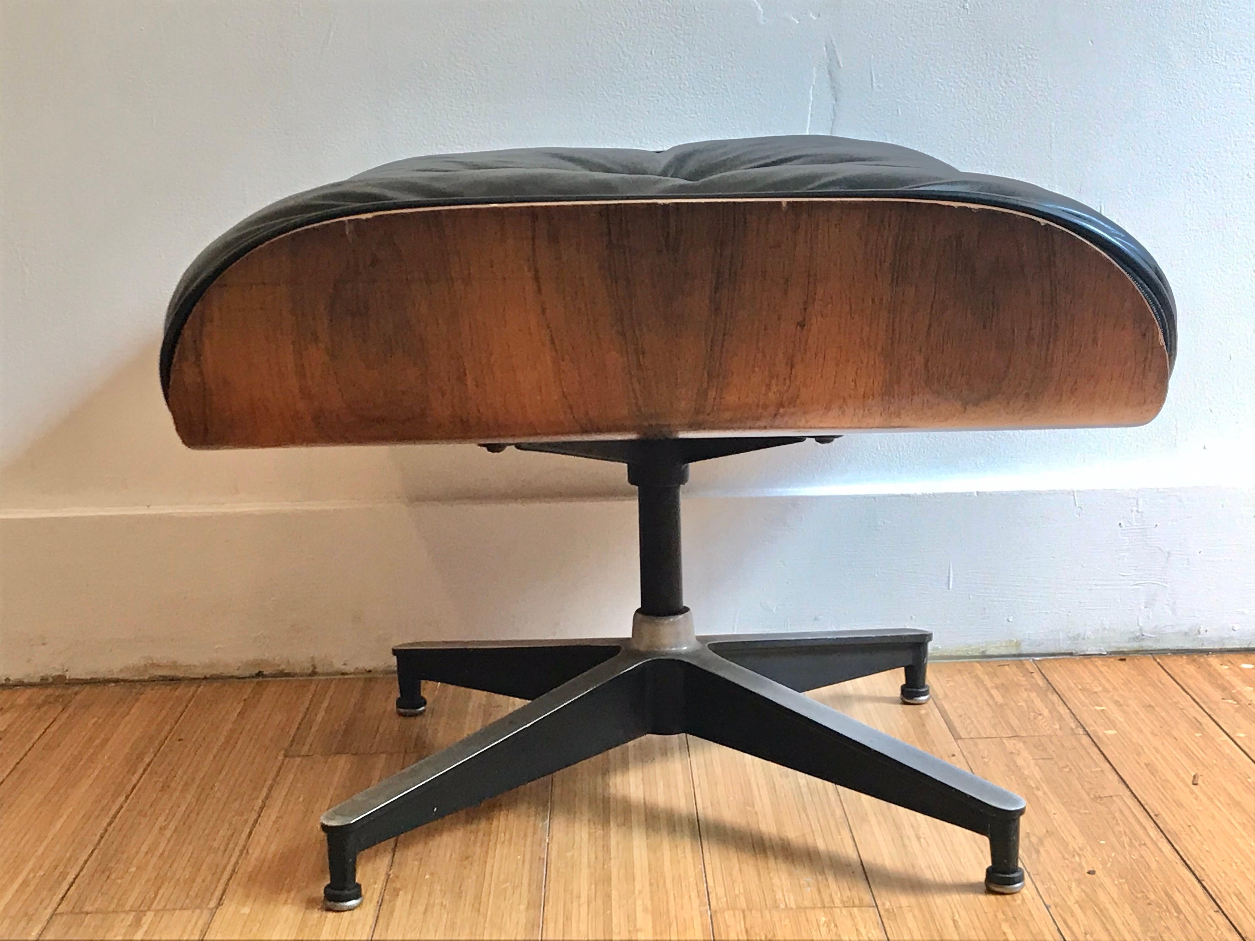 Charles Eames Rosewood and Leather Ottoman In Good Condition In Los Angeles, CA