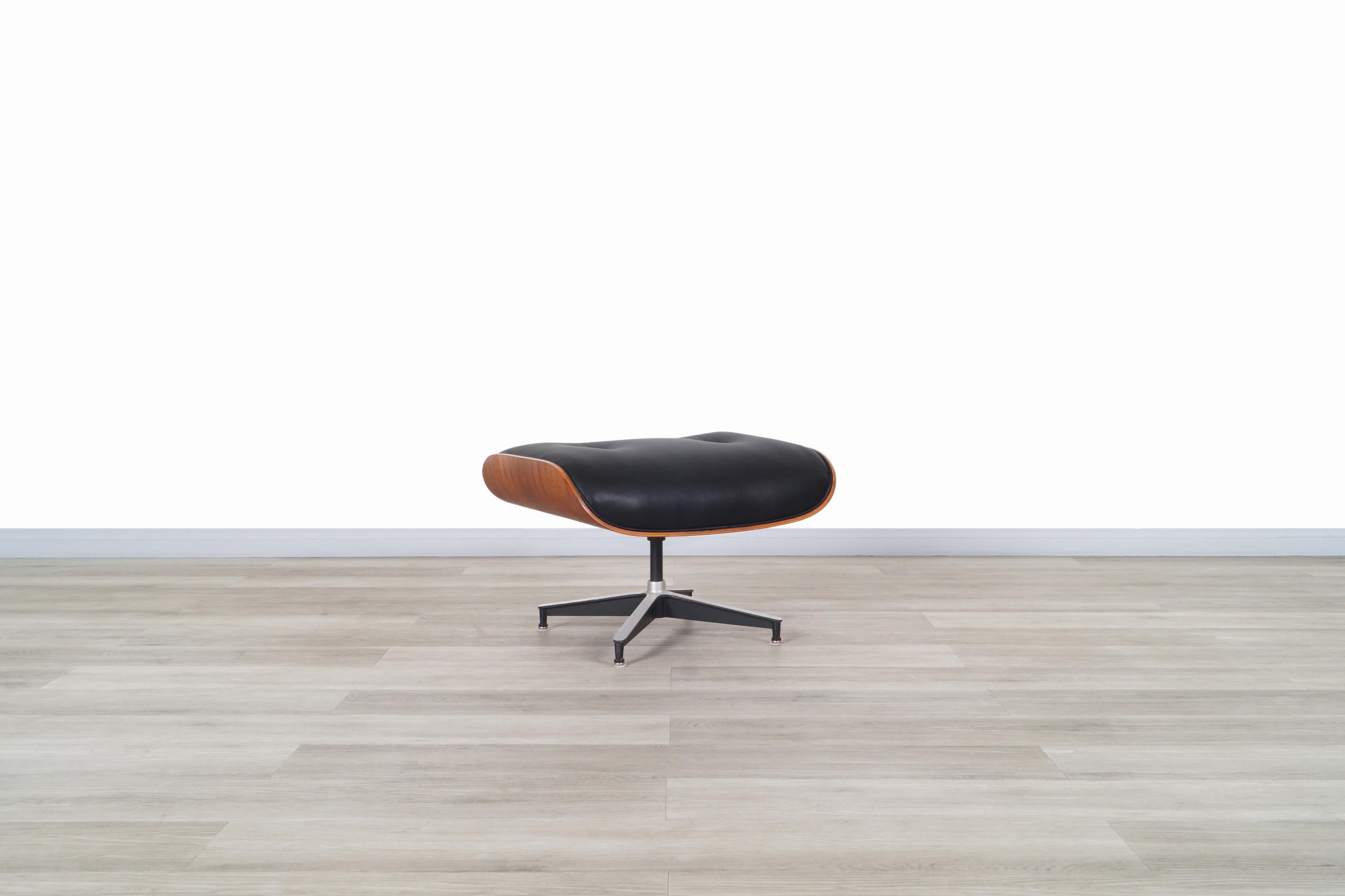 Charles Eames Rosewood Lounge Chair and Ottoman by Herman Miller 6
