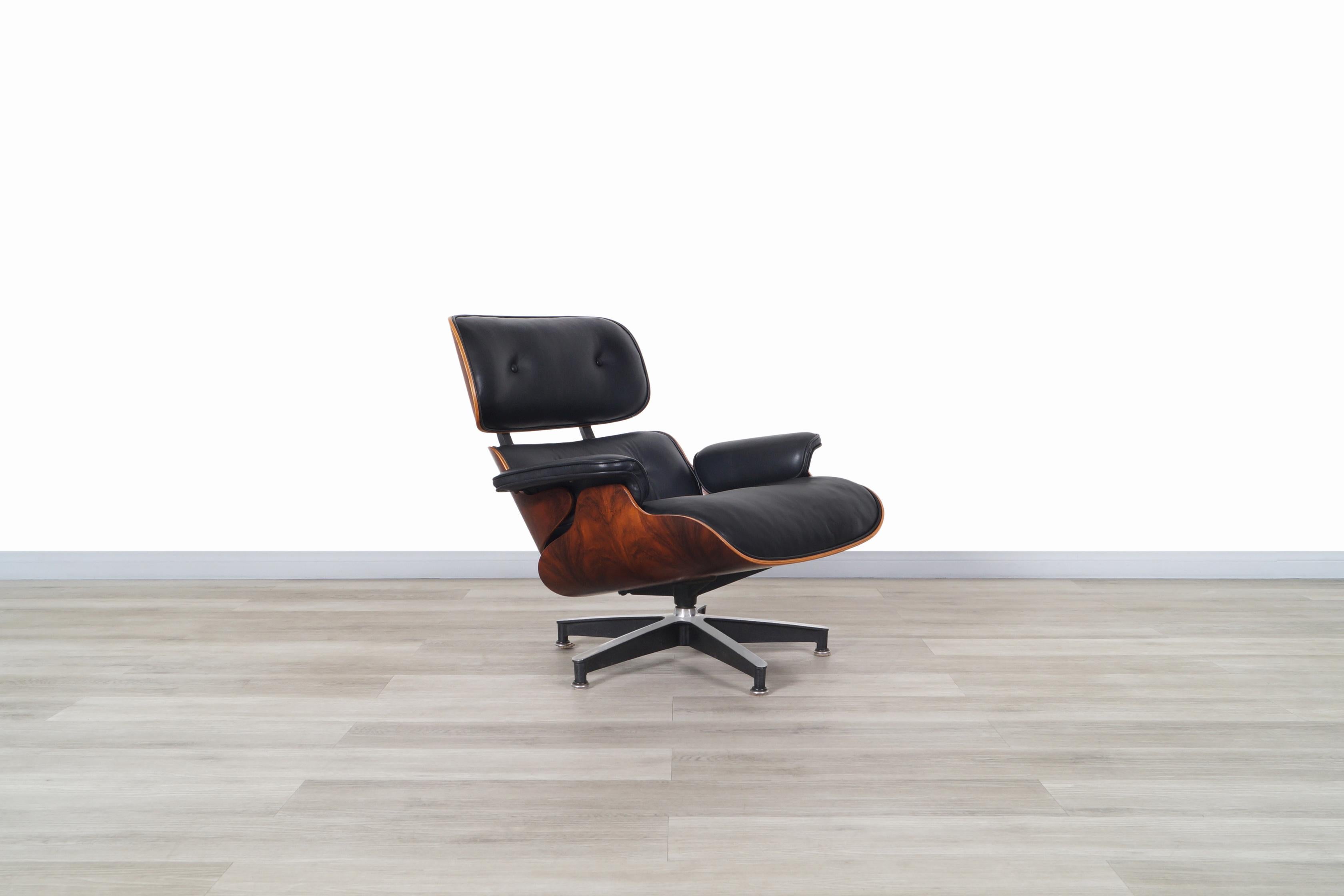 Late 20th Century Charles Eames Rosewood Lounge Chair and Ottoman by Herman Miller