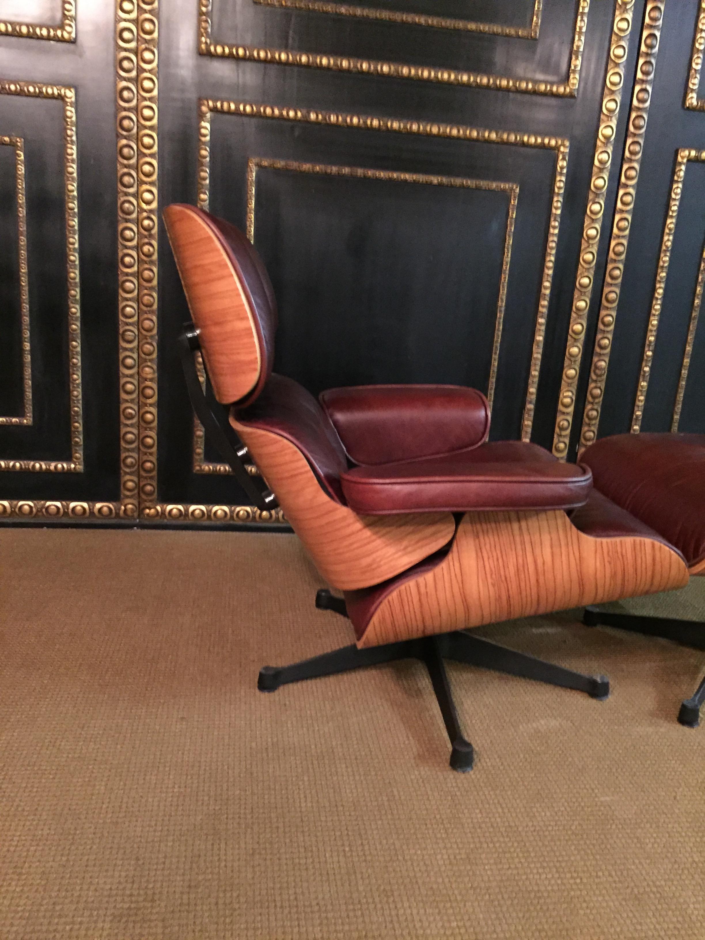Italian Charles Eames Style  Lounge Chair with Ottoman real Leather 