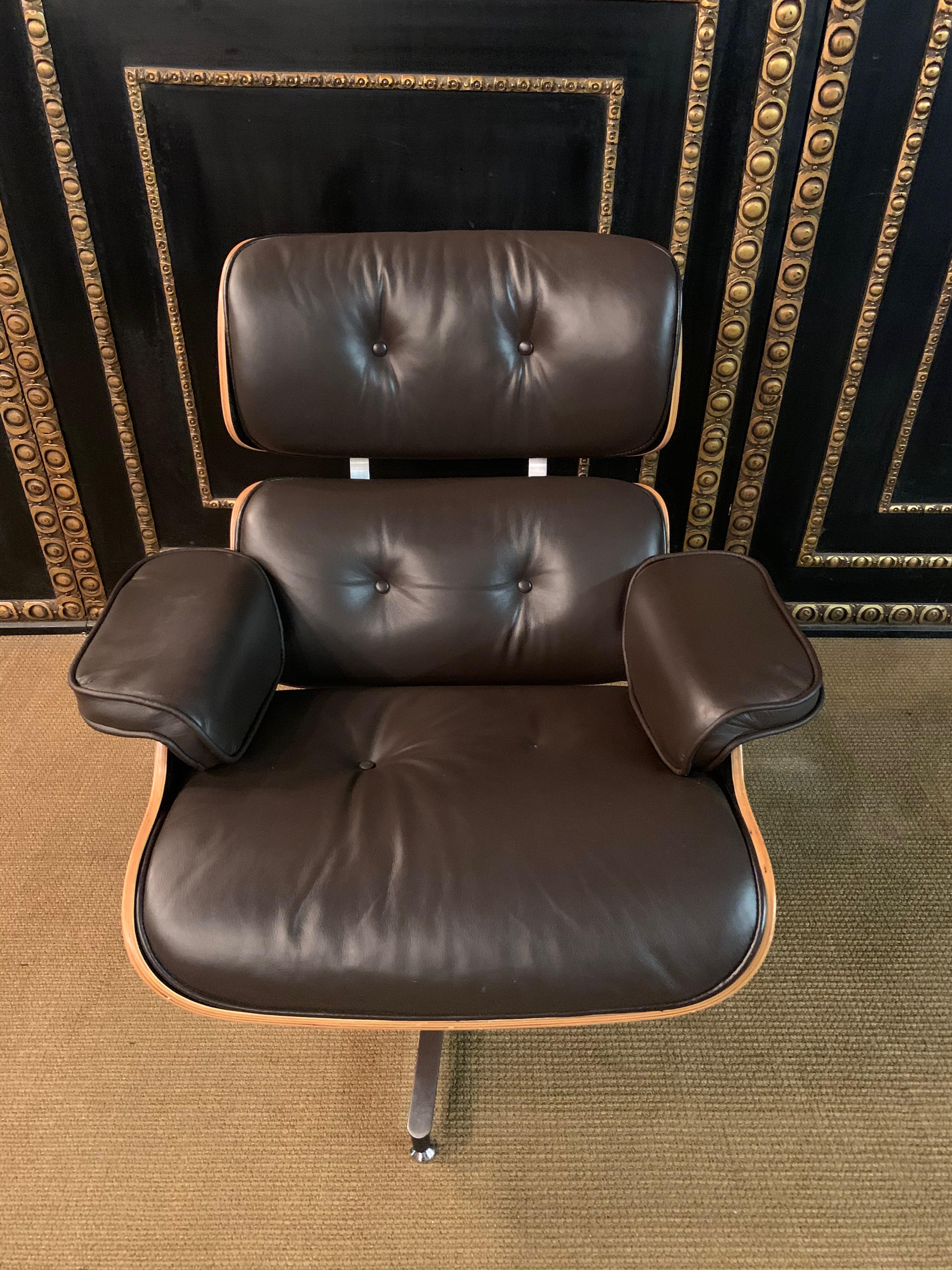 Charles Eames Style Lounge Chair with Ottoman real Leather 1