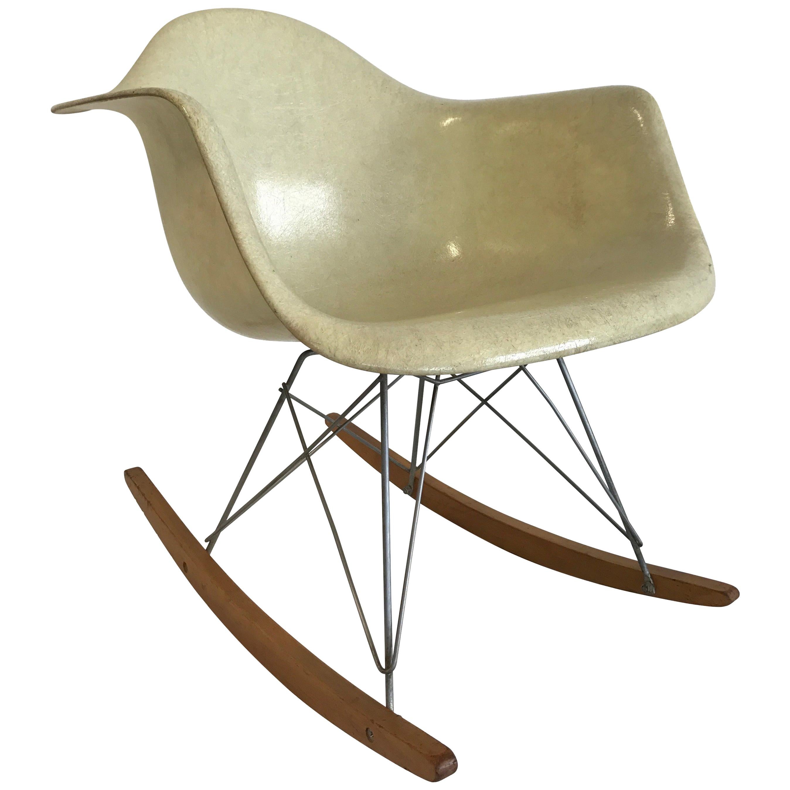 Charles Eames Zenit RAR Rocker Chair First Edition Rope Edge Color Lemon
