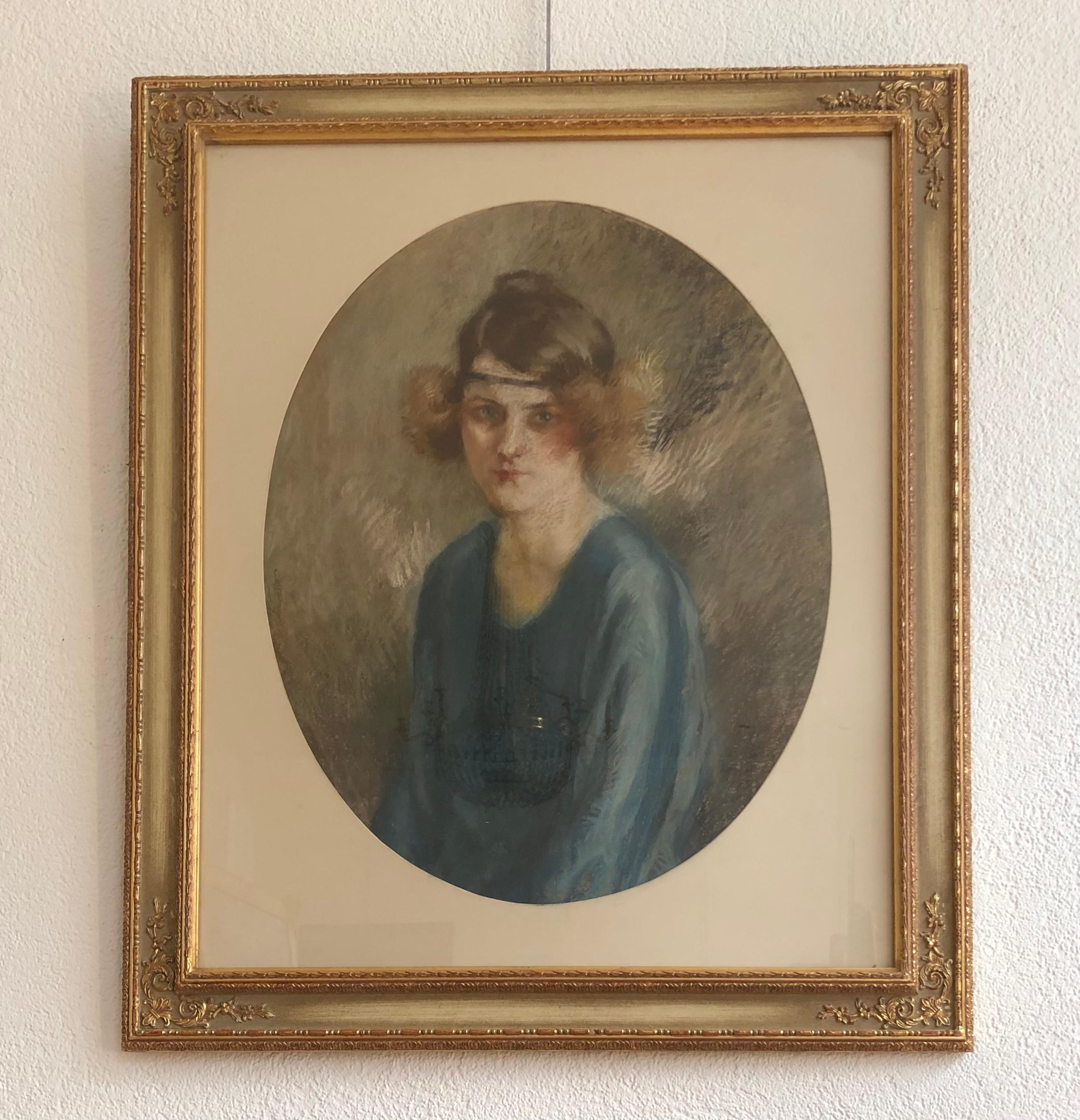 Junge Frau im Charleston-Haarstil und blaues Kleid – Painting von Charles Emile Moise Hornung