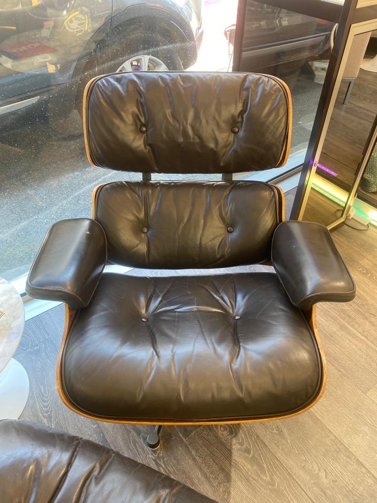 Charles et Ray Eames & Mobilier International - Lounge Chair and Ottoman In Good Condition In Saint-Ouen, FR